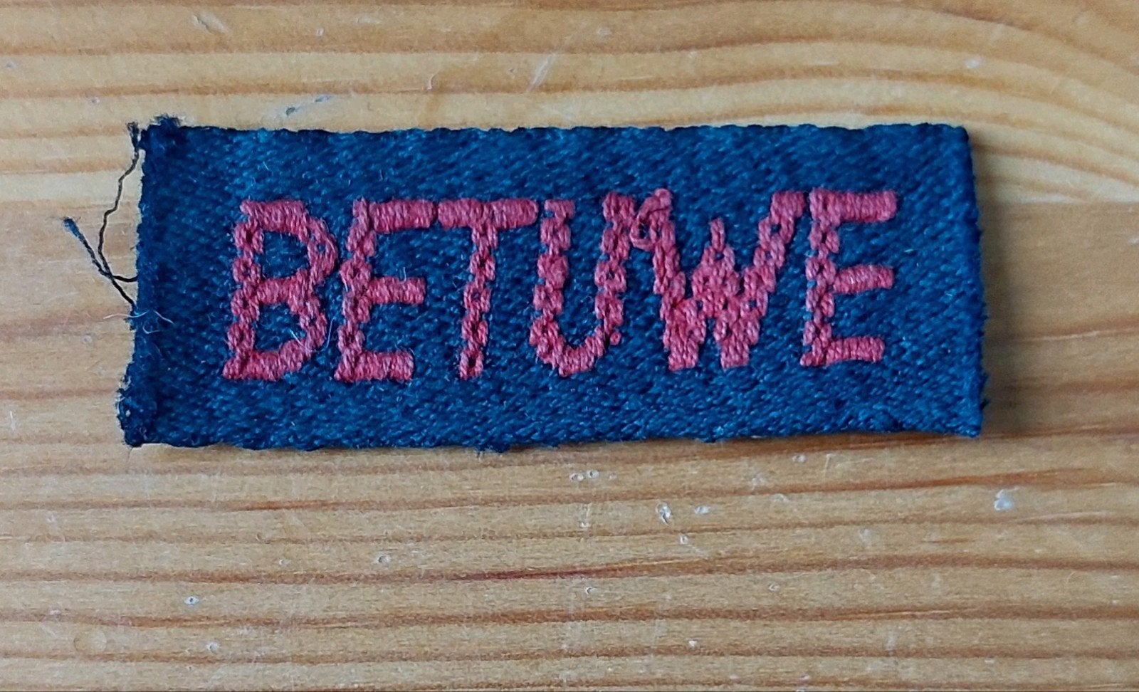 Naamlint Betuwe, Verzamelen, Militaria | Algemeen, Ophalen of Verzenden, Landmacht, Nederland, Embleem of Badge