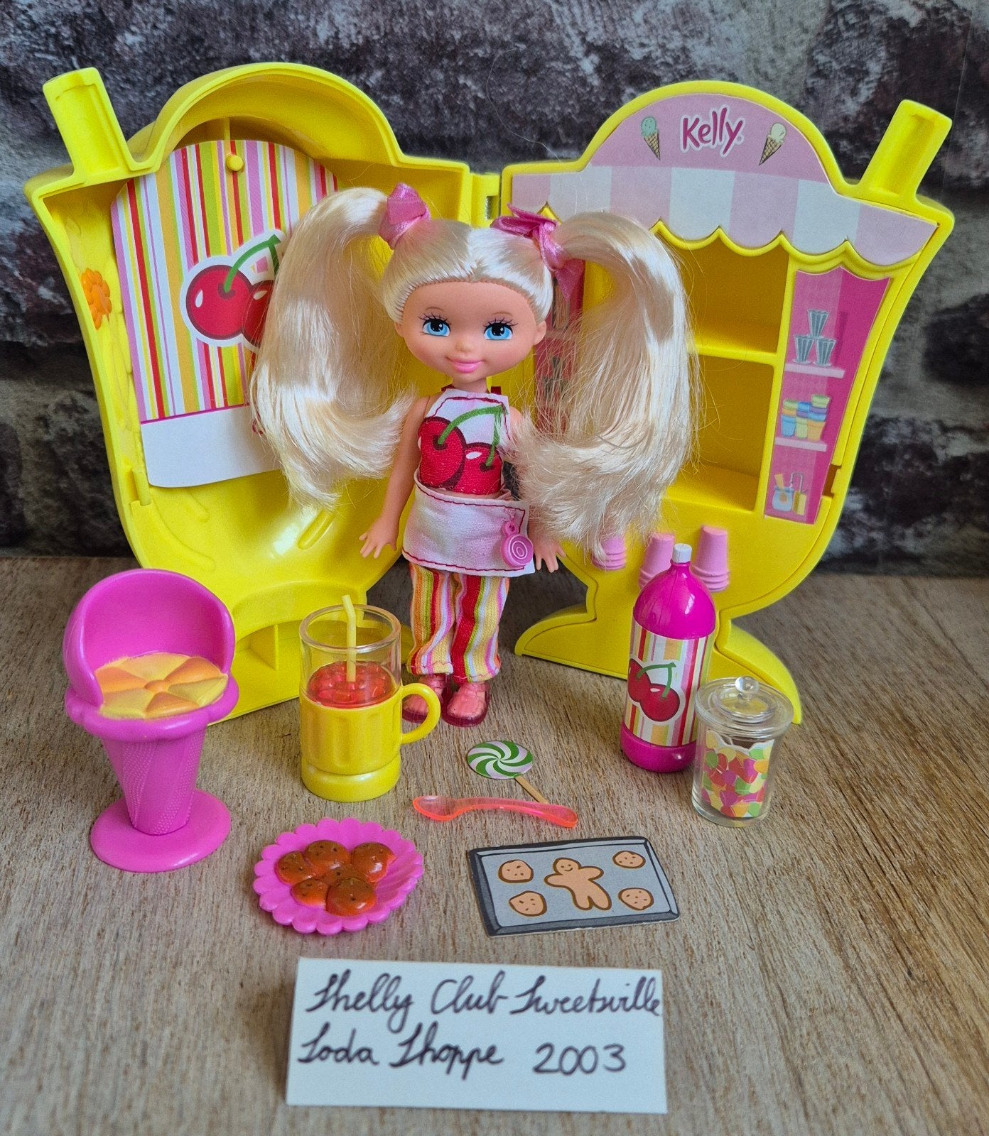 Barbie Shelly Club Soda Kelly Sweetsville 2003, Ophalen of Verzenden, Zo goed als nieuw, Barbie