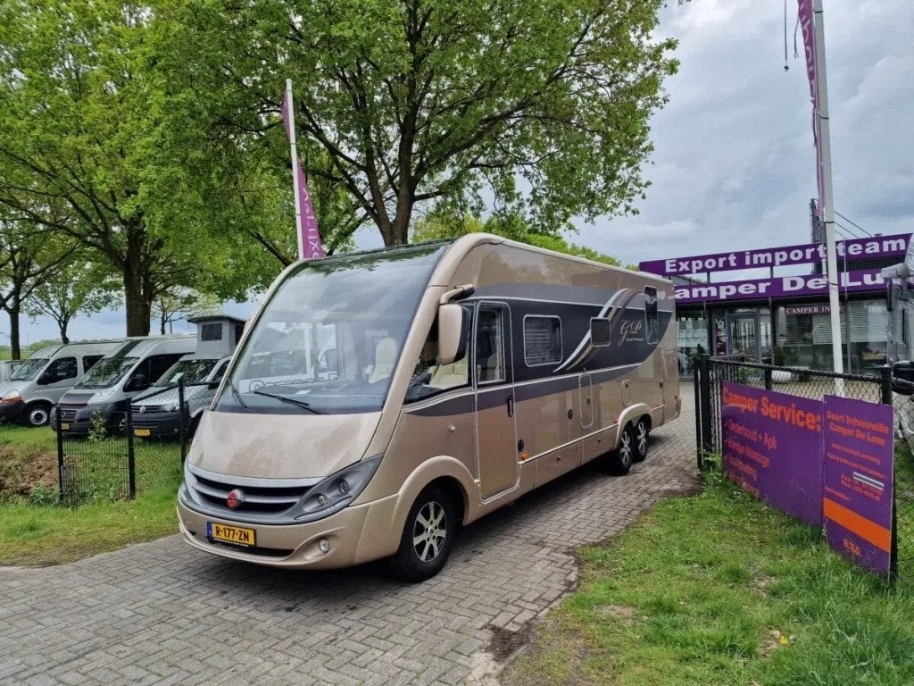 Bürstner Bürstner Grand Panorama i920, Caravans en Kamperen, Integraal, Half-automaat, Ringverwarming, 9 tot 10 meter