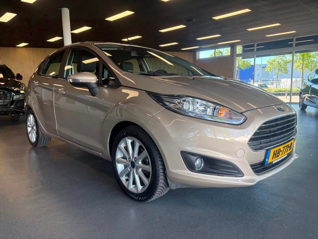 Ford Fiesta 1.0 EcoBoost Titanium, Voorwielaandrijving, Bruin, 23 km/l, Origineel Nederlands