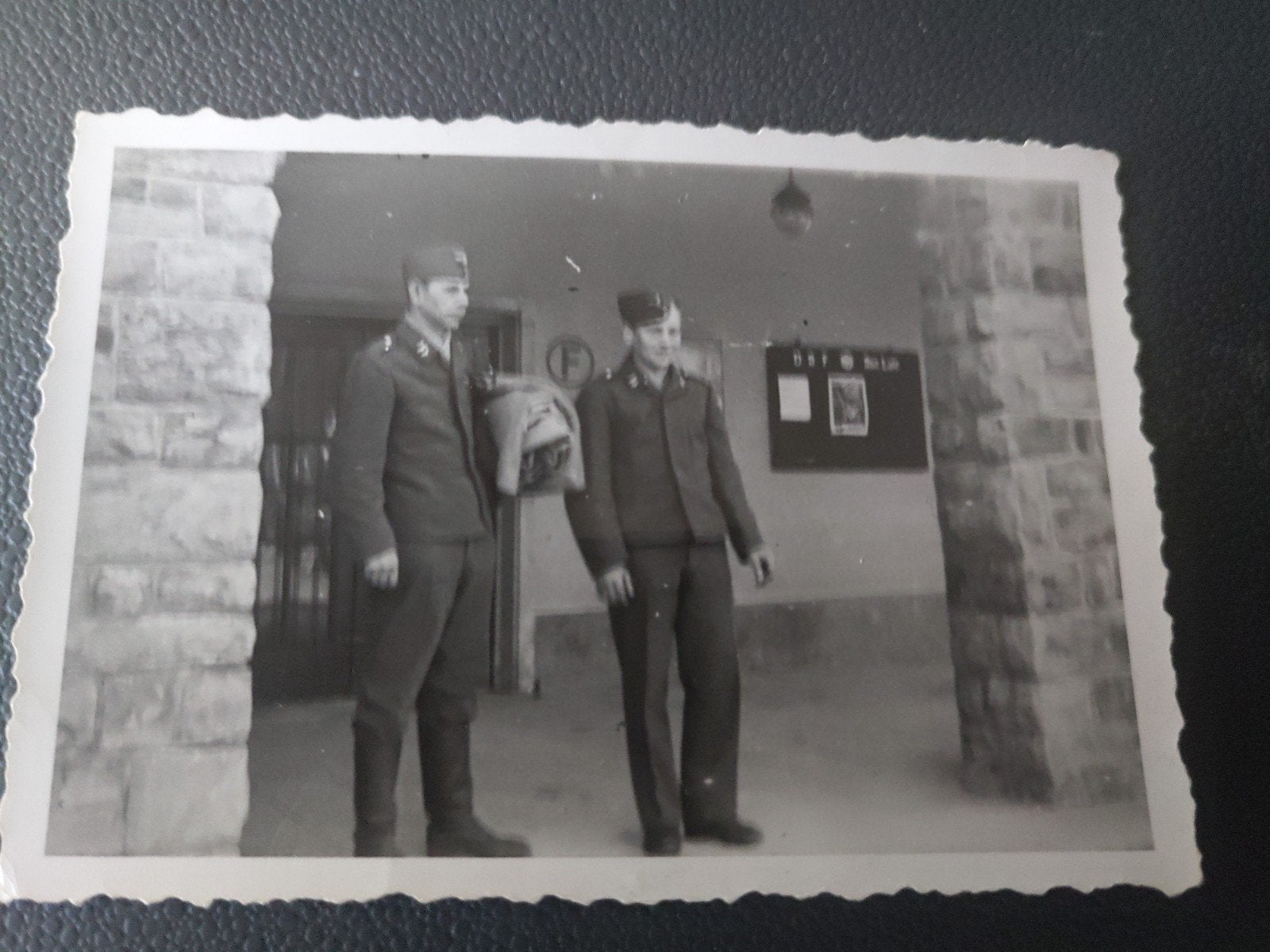 wo2foto Duitse soldaten lw schuitje top
verzendkosten €1,40, Verzamelen, Ophalen of Verzenden, Duitsland, Foto of Poster