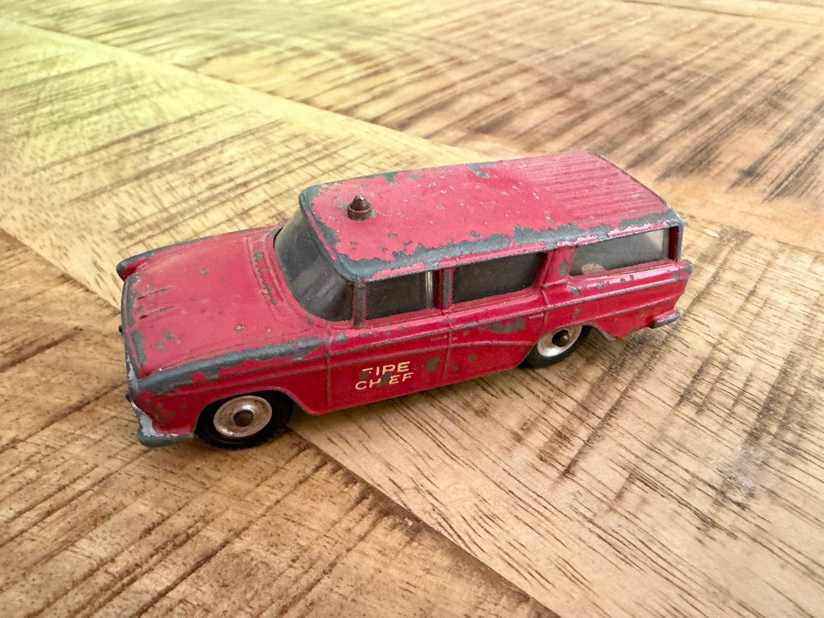 Dinky Toys Nash Rambler Fire Chief brandweerwagen., Ophalen of Verzenden, Gebruikt, Auto, Dinky Toys
