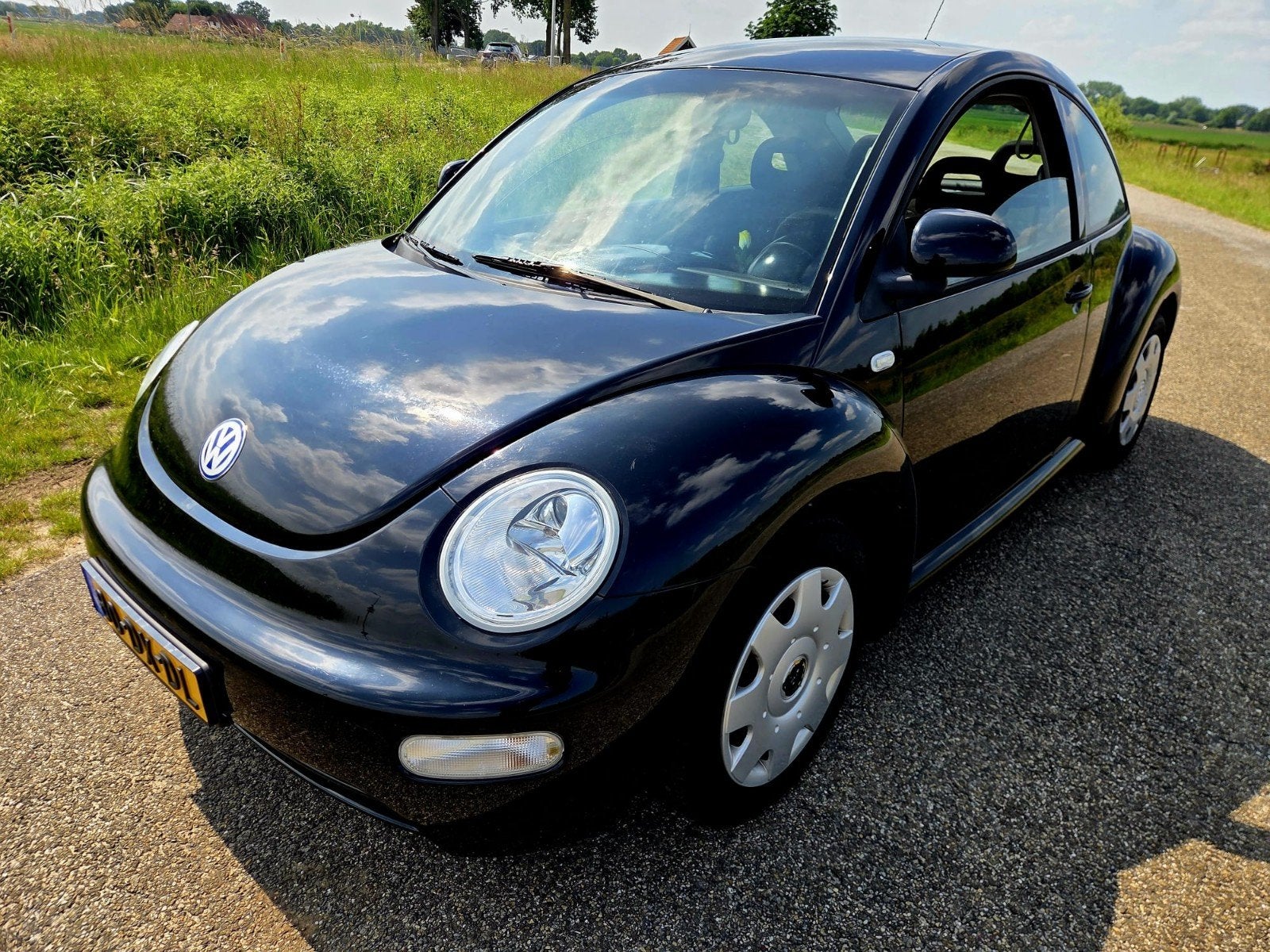 Volkswagen Beetle (Kever) 2.0 85KW 2000 Zwart, Auto's, Voorwielaandrijving, 4 cilinders, 1984 cc, 4 stoelen