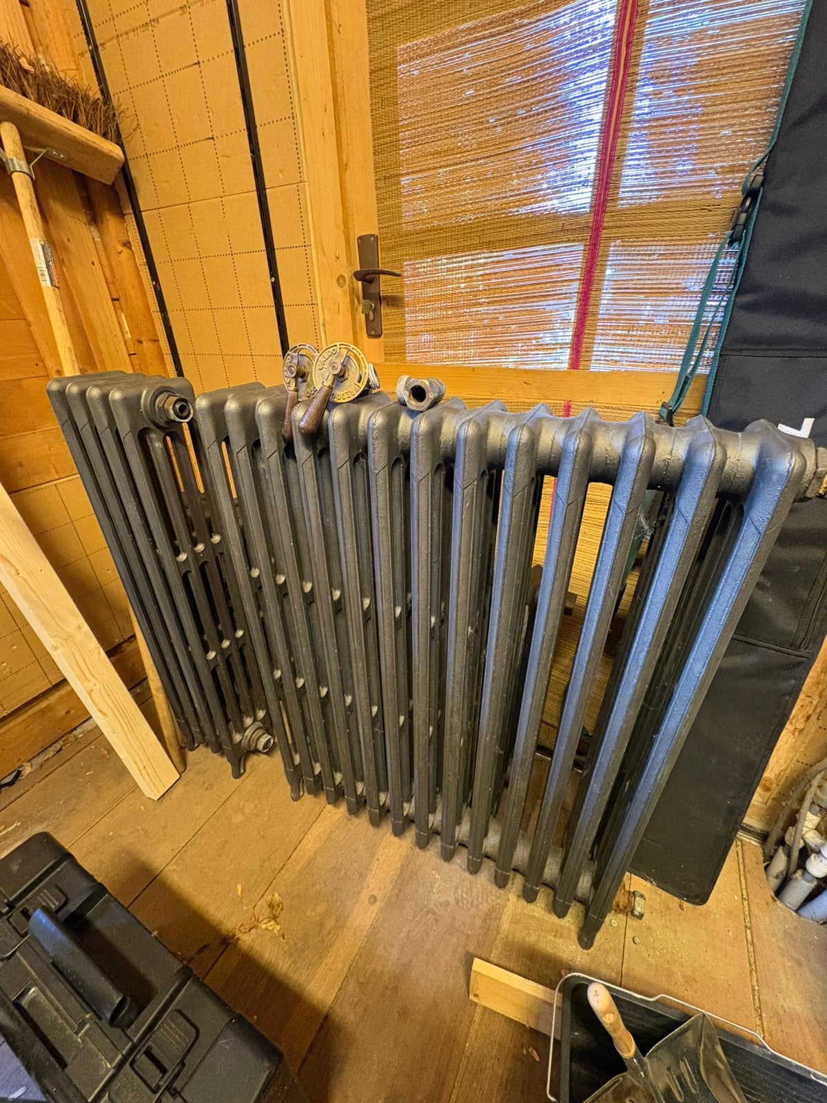 2 vintage Italiaanse radiatoren gietijzer grijs, Doe-het-zelf en Verbouw, Ophalen, Gebruikt, Radiator, 30 tot 80 cm