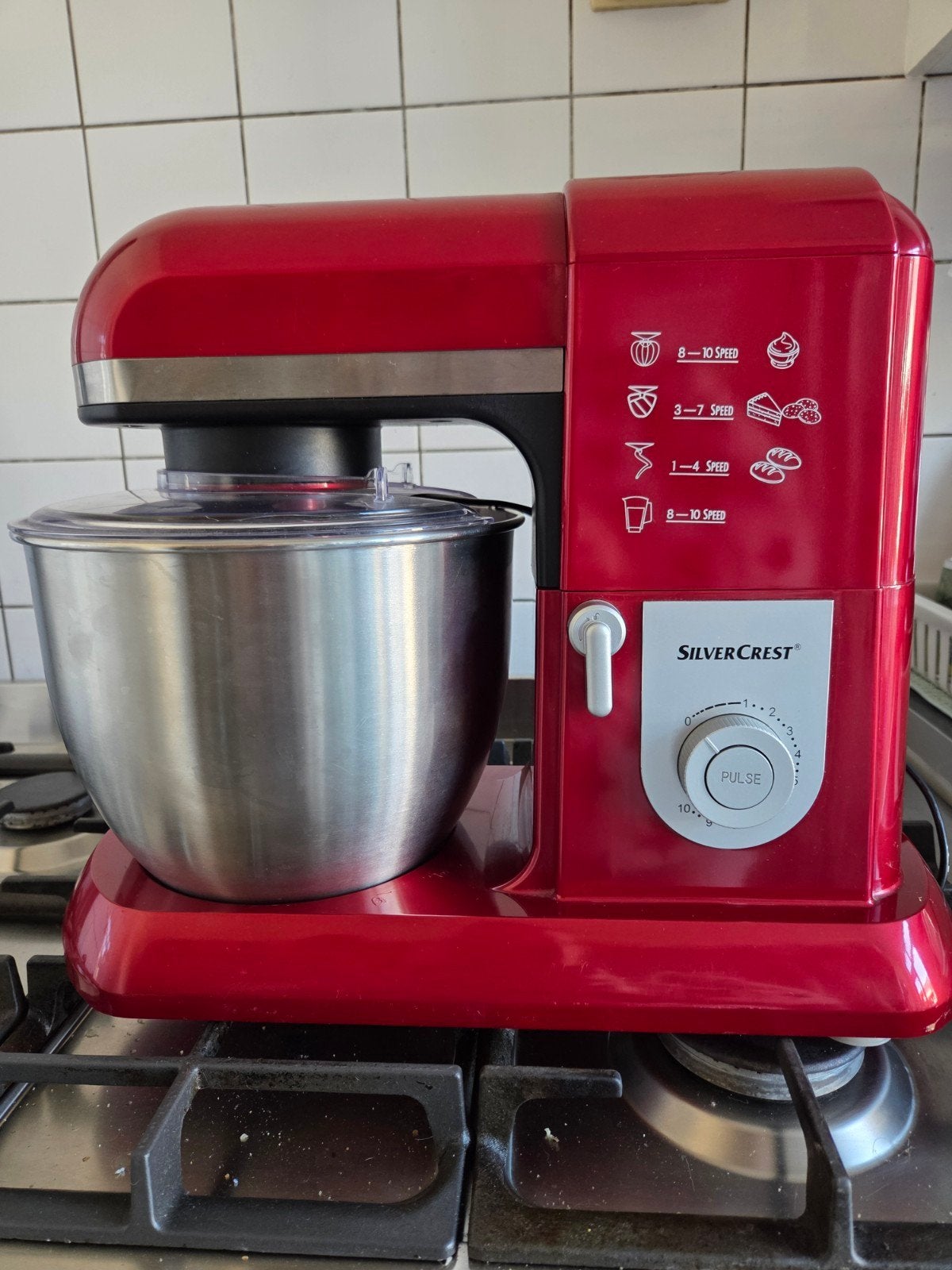 Silvercrest Keukenmachine Rood - 1300W, 43x20x36 cm, 4 liter of meer, Ophalen, Gebruikt, 3 snelheden of meer