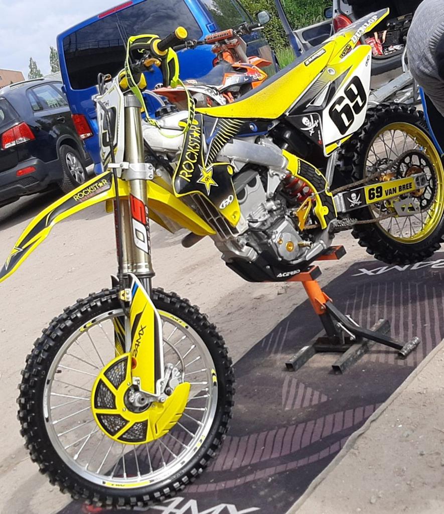 Suzuki RMZ 450 Crossmotor - Klaar voor gebruik, Motoren, Gebruikt, Particulier, Crossmotor, Handgeschakeld