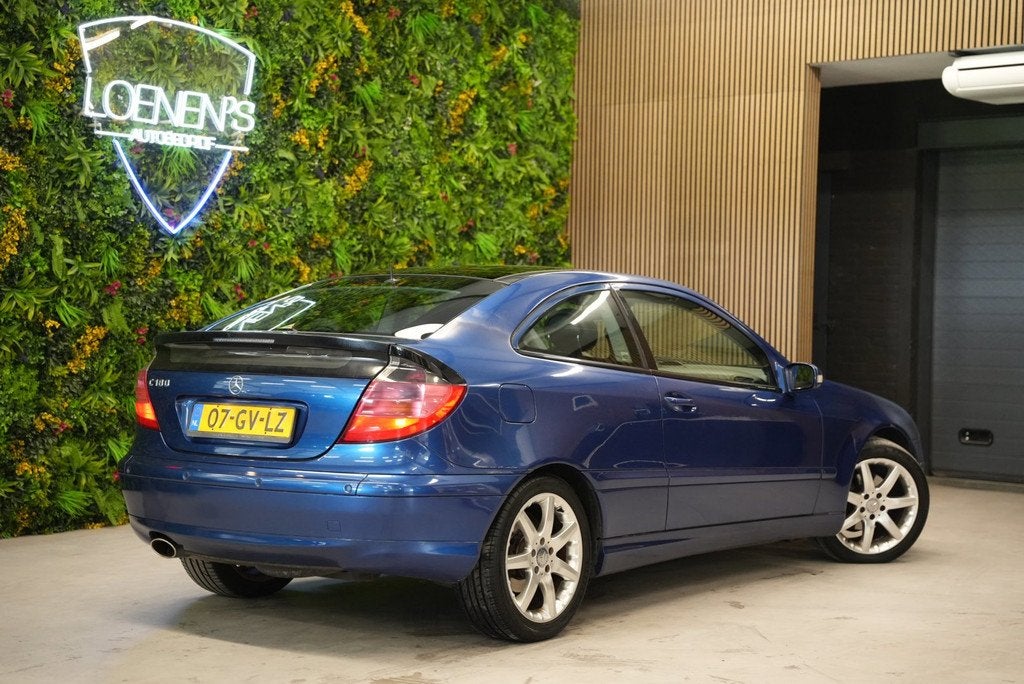 Mercedes-Benz C-klasse Sportcoupé 180 automaat / cruise / P, Auto's, Mercedes-Benz, Automaat, 1998 cc, Zwart, 4 cilinders