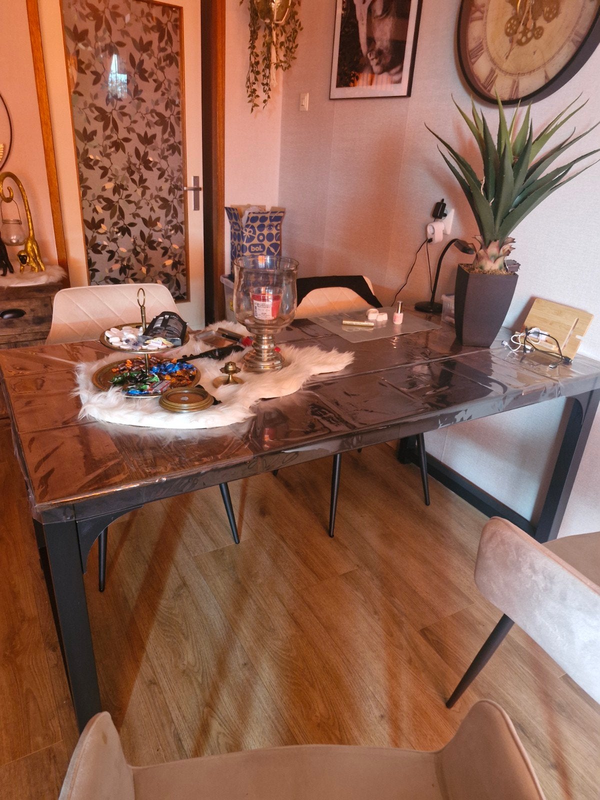 Robuuste eettafel met metalen onderstel, Gebruikt, Modern, Industrieel, 50 tot 100 cm, 150 tot 200 cm
