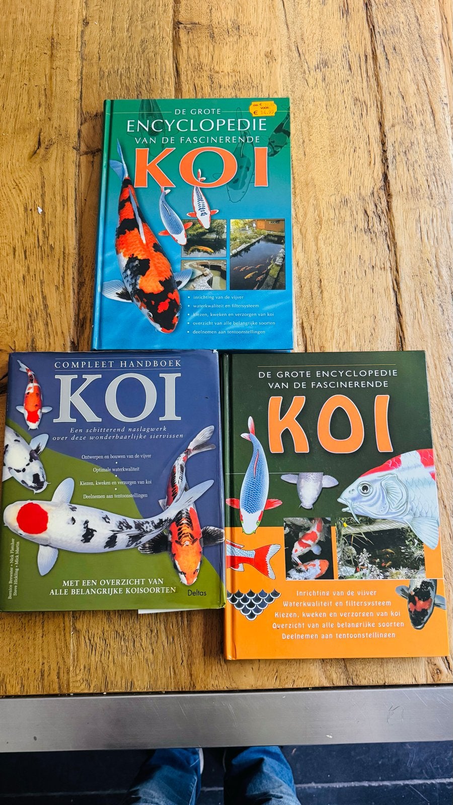 3x Koi Boeken - Encyclopedie & Handboek, Boeken, Ophalen of Verzenden, Gelezen, Overige onderwerpen