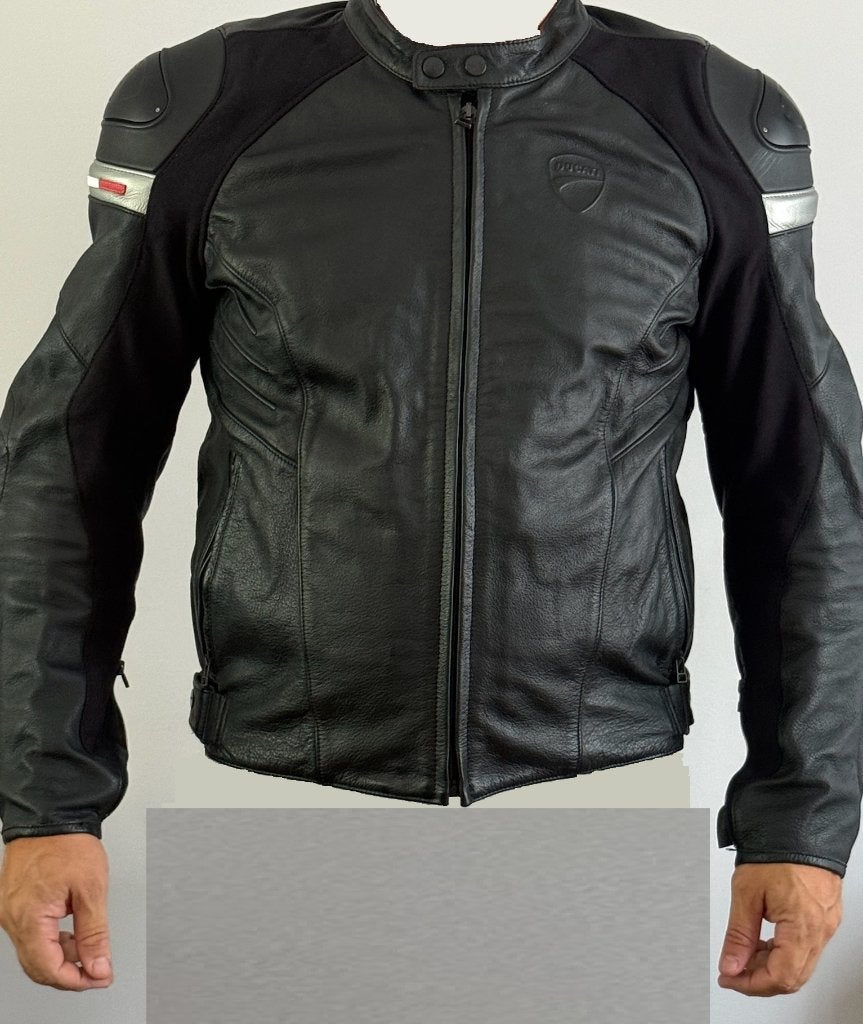 Ducati zwart lederen motorjas by Dainese, Motoren, Ophalen of Verzenden, Tweedehands, Heren, Jas | leer