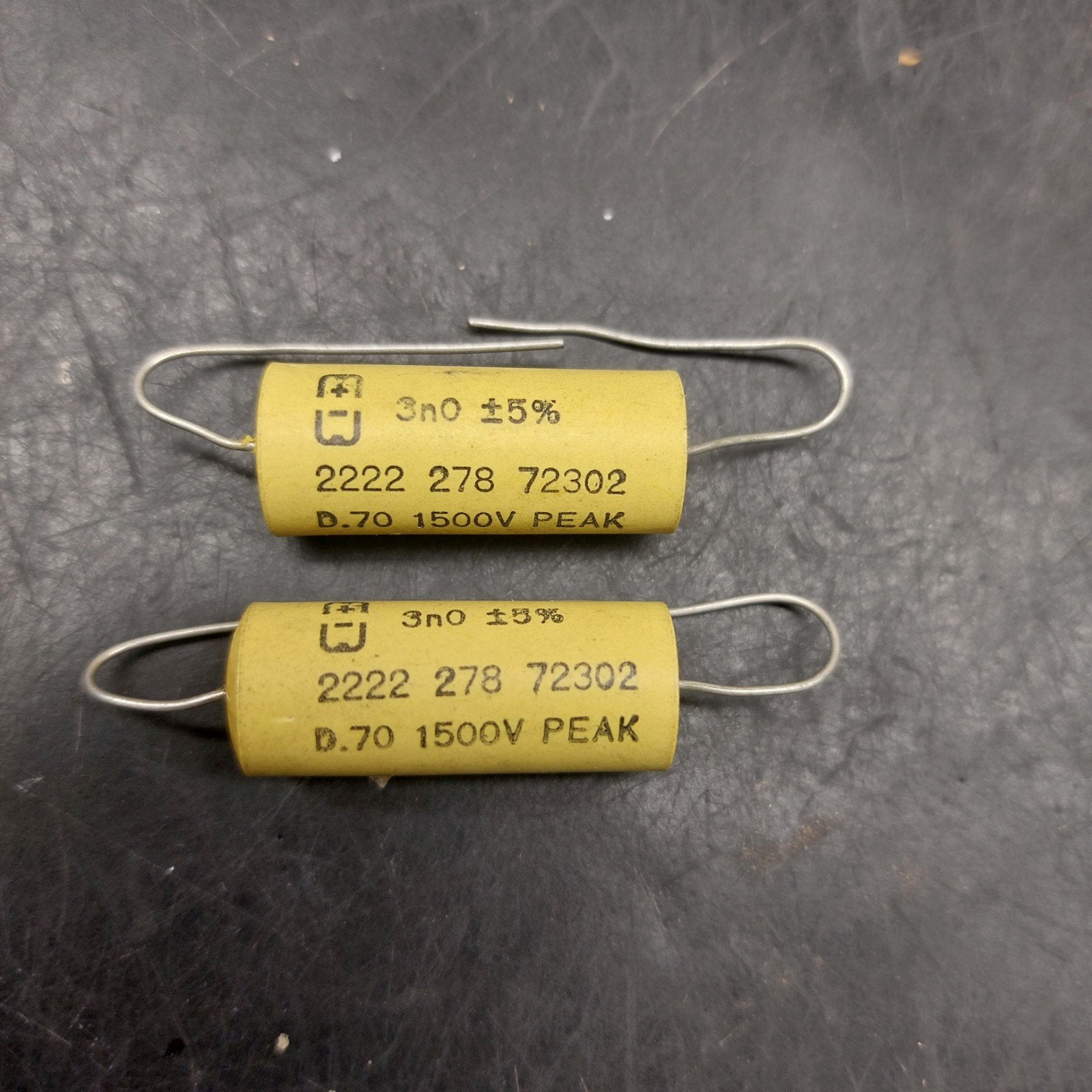 ​2x Vintage Philips 3nF 1500V Peak Foliecondensator (NOS ), Ophalen of Verzenden, Nieuw
