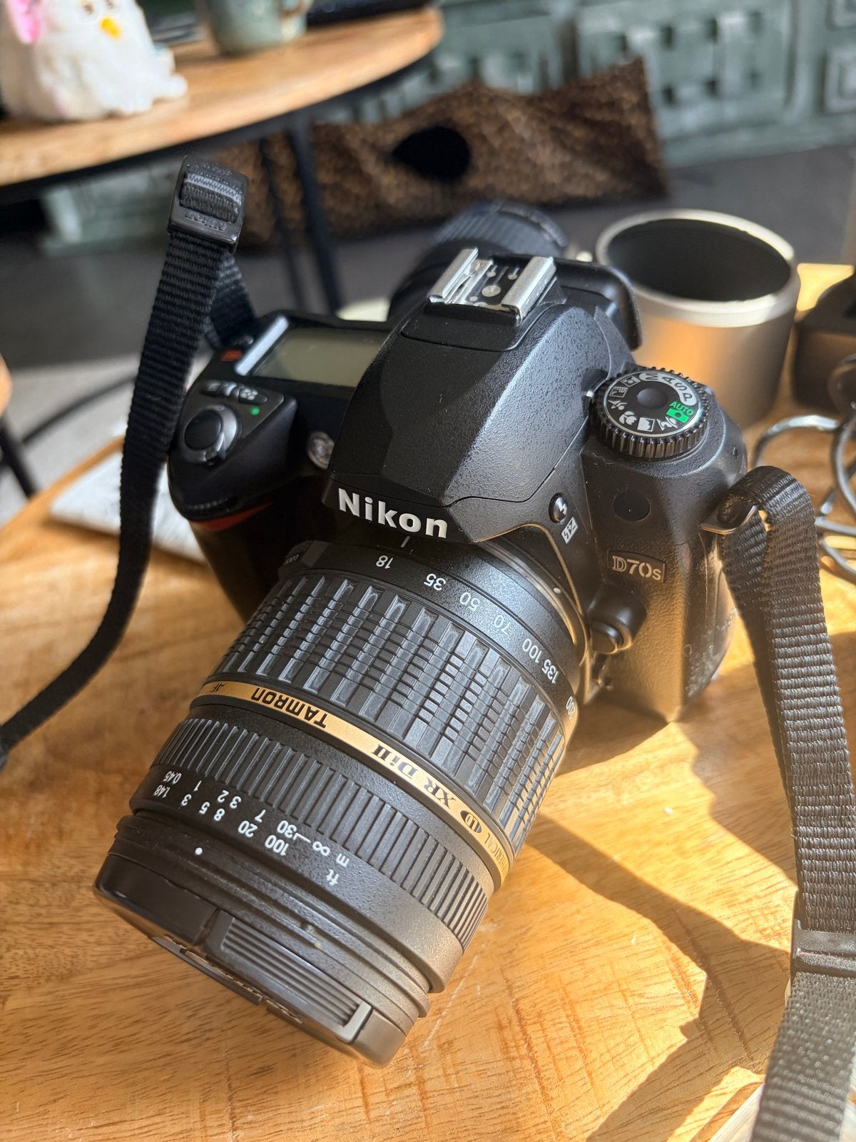 Nikon D70s Spiegelreflexcamera met Tamron en Nikkor lenzen, Ingebouwde flitser, Gebruikt, Spiegelreflex, Ophalen of Verzenden