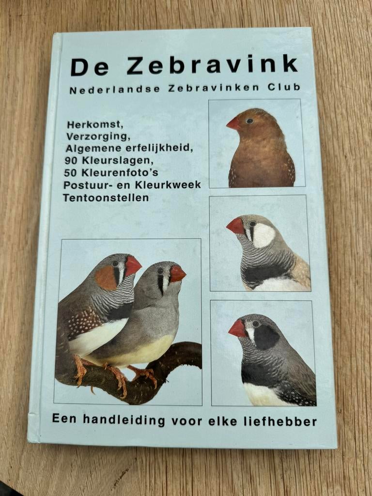 Boek Zebravinken NZC, Ophalen of Verzenden, Zo goed als nieuw, Vogels