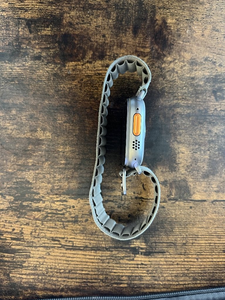 Foto 5 van Apple Watch Ultra 2 49mm Titanium–Batterij 99% – Alpine Loop
