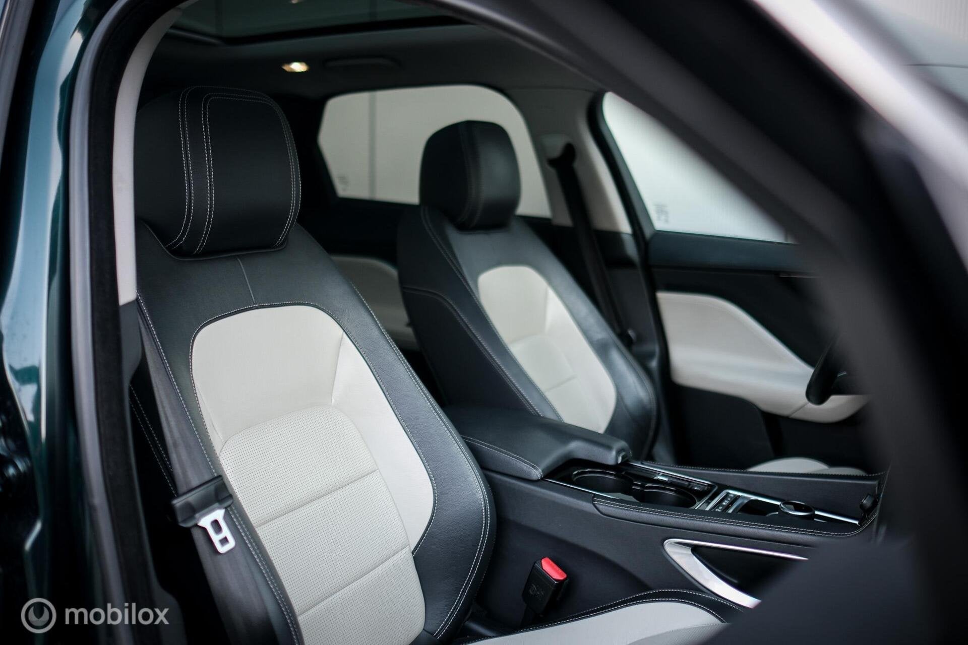 Jaguar F-Pace 3.0 R-Sport AWD 30d | Dealer OH | Panorama | M, Auto's, Automaat, Gebruikt, 2993 cc, Bedrijf