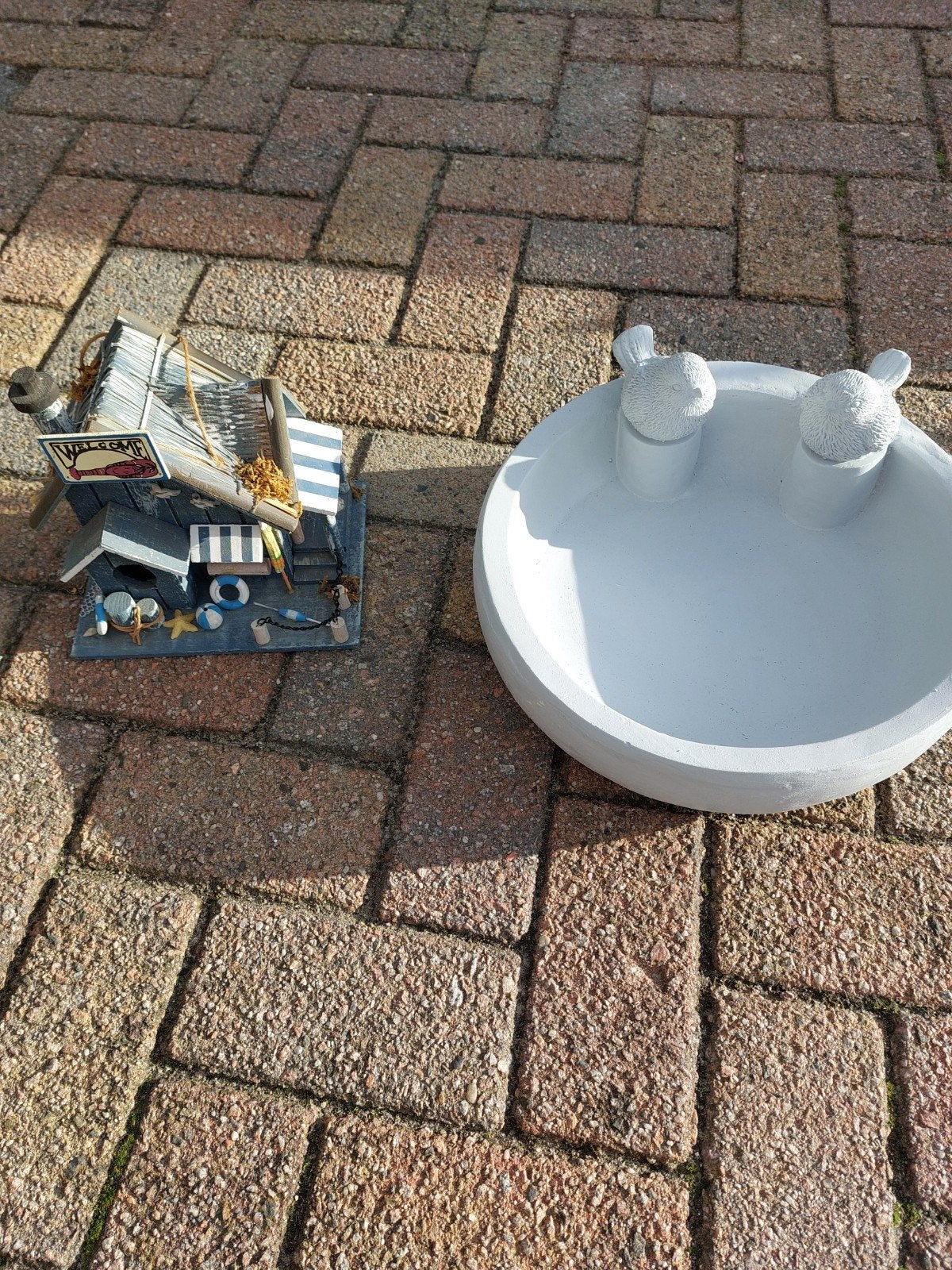 vogelbad en vogelhuisje, Ophalen, Zo goed als nieuw