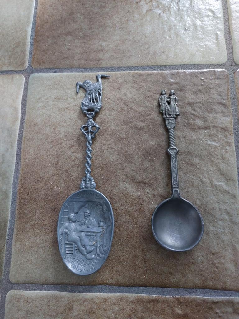 Set van 2 vintage tinnen lepels, souvenir lepels, Ophalen of Verzenden
