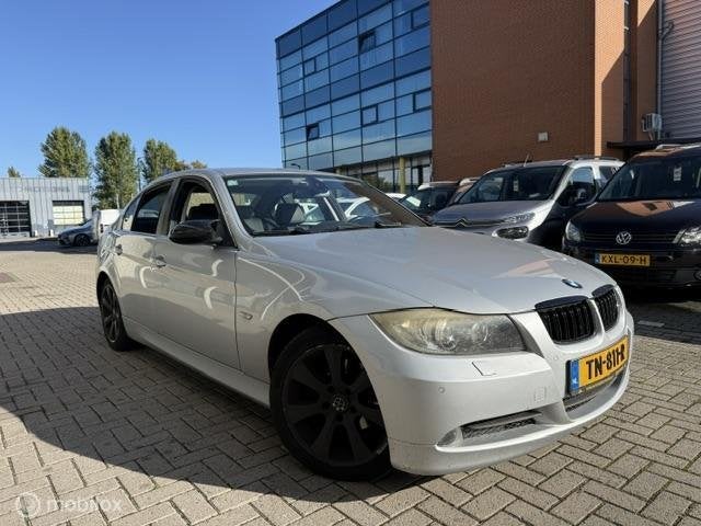 BMW 3-serie 325i AUTOMAAT Sedan xenon, Auto's, Automaat, 745 kg, Gebruikt, 2497 cc