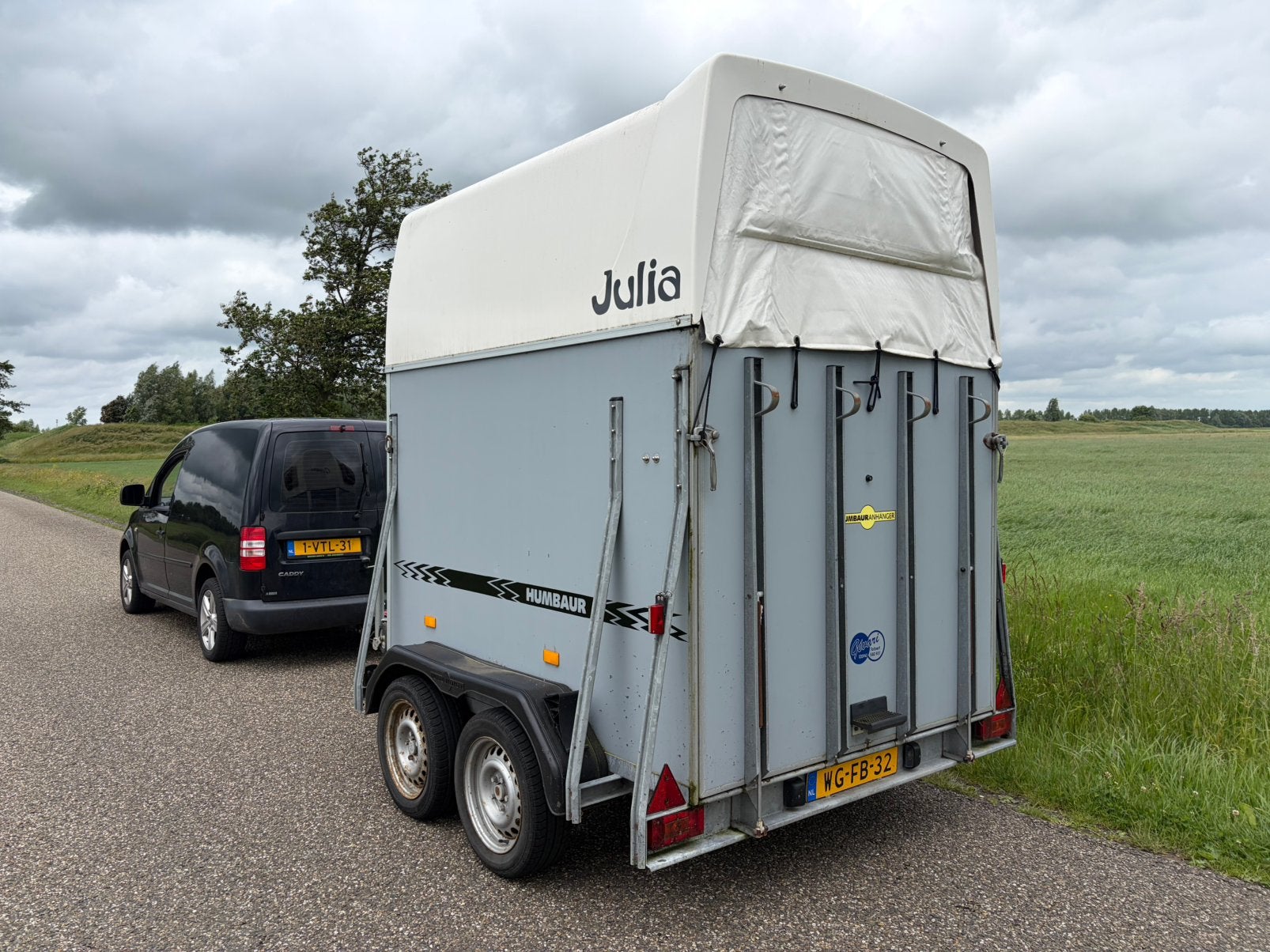 Humbaur HP 2000 paarden trailer, Ophalen