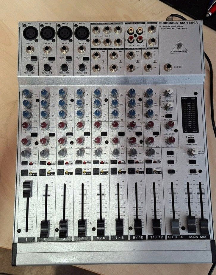 Behringer Eurorack MX 1604A Mengpaneel, Ophalen of Verzenden, Gebruikt, 10 tot 20 kanalen, Microfooningang
