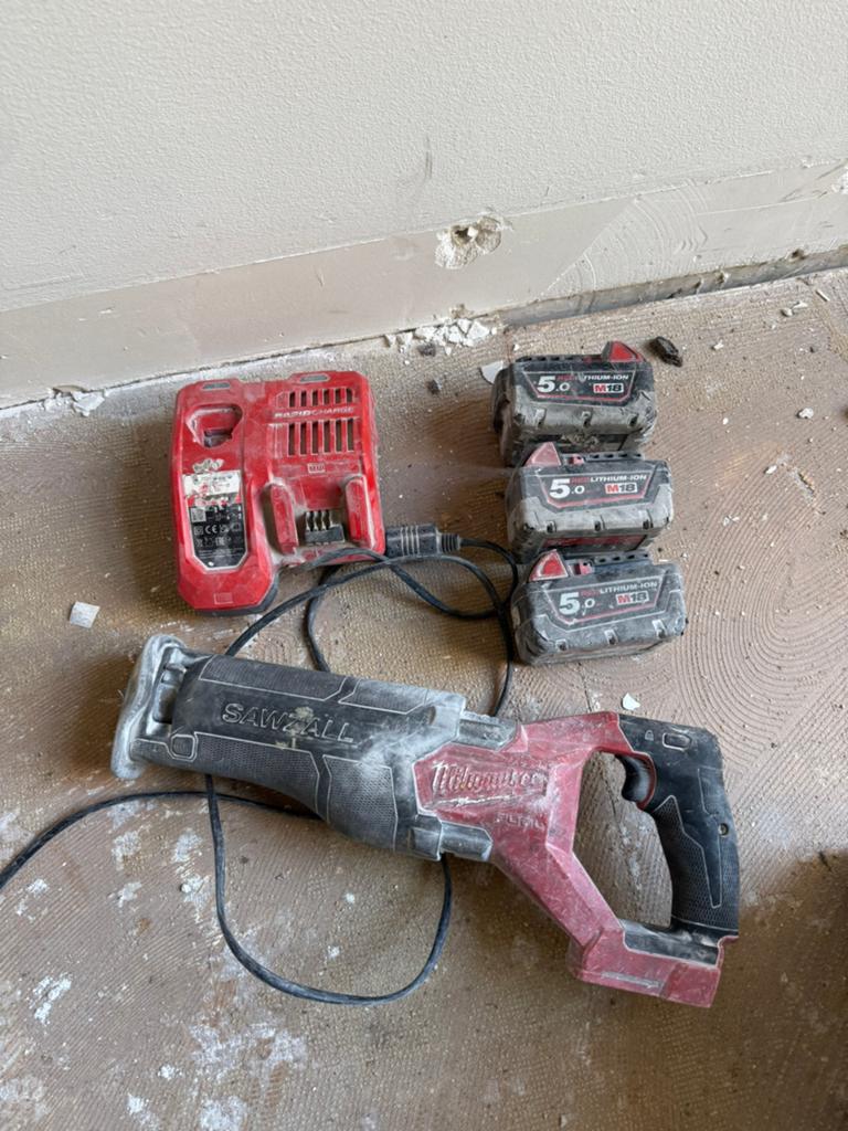 milwaukee recirprozaag defect, Ophalen of Verzenden, Gebruikt