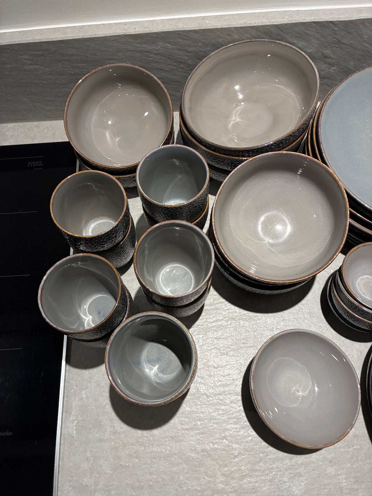 Servies Herman den Blijker - Lichtgrijs (40-delig), Ophalen, Gebruikt, Overige merken, Keramiek