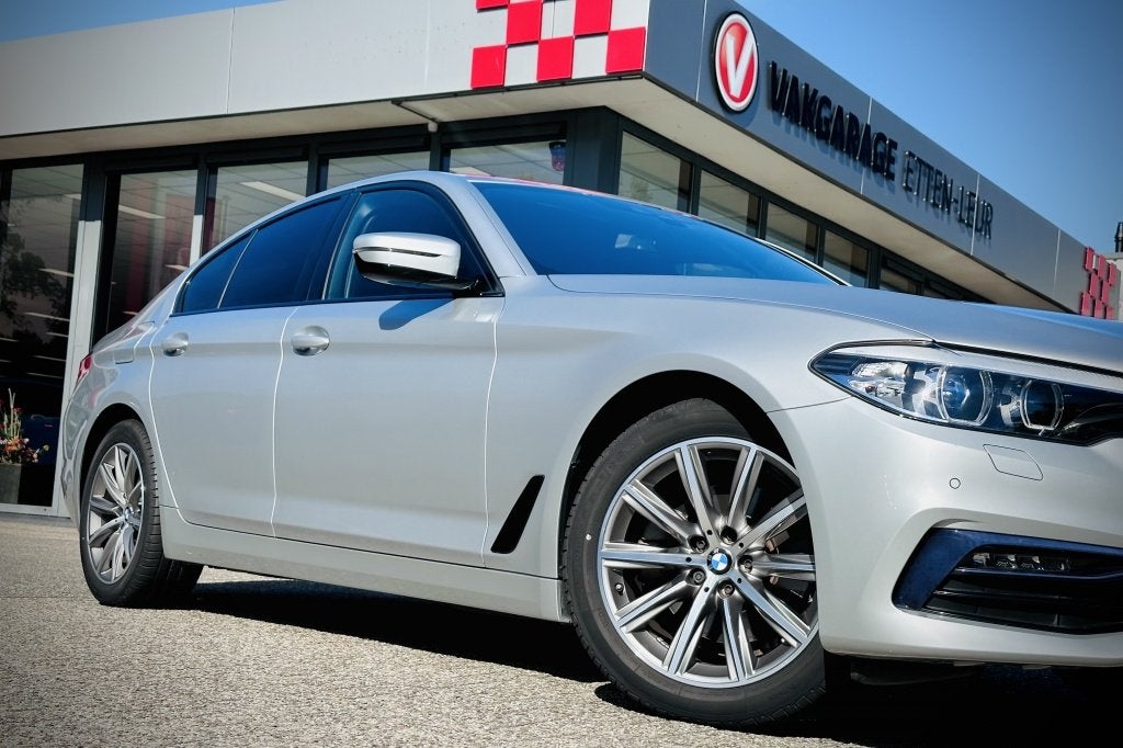 BMW 5 Serie 520i High Executive Sport Line | CLIMA | STOELVE, Achterwielaandrijving, Gebruikt, Euro 6, 4 cilinders
