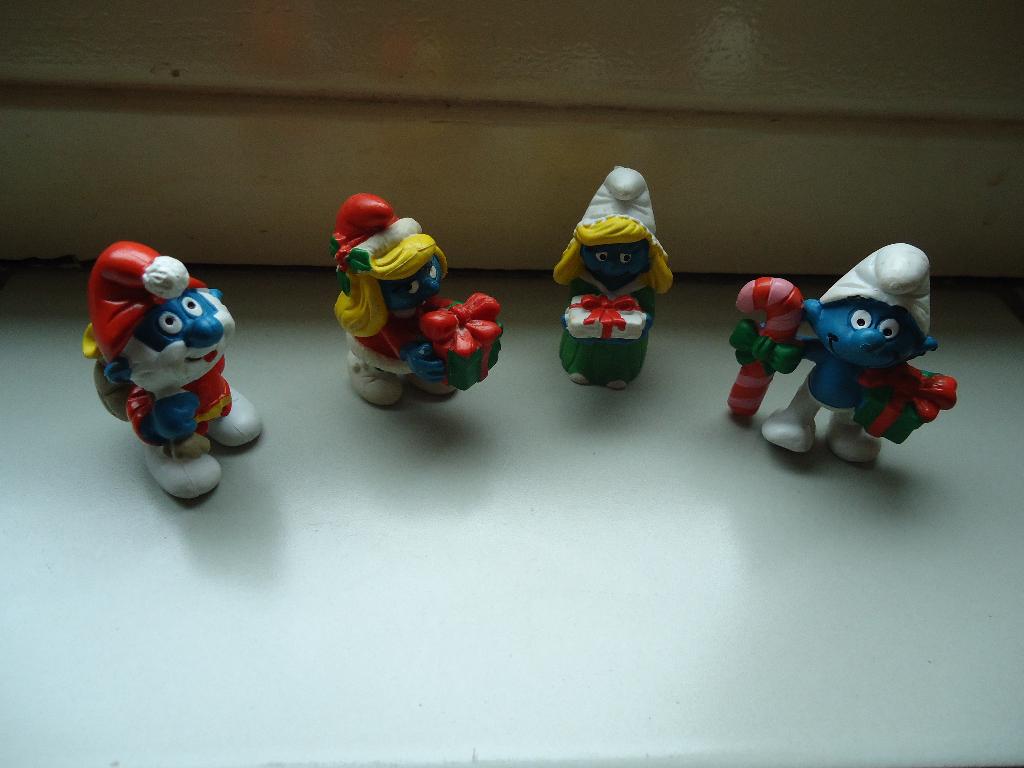 smurf 4 kerstsmurfjes, Ophalen of Verzenden, Zo goed als nieuw, Verschillende Smurfen, Poppetje, Figuurtje of Knuffel