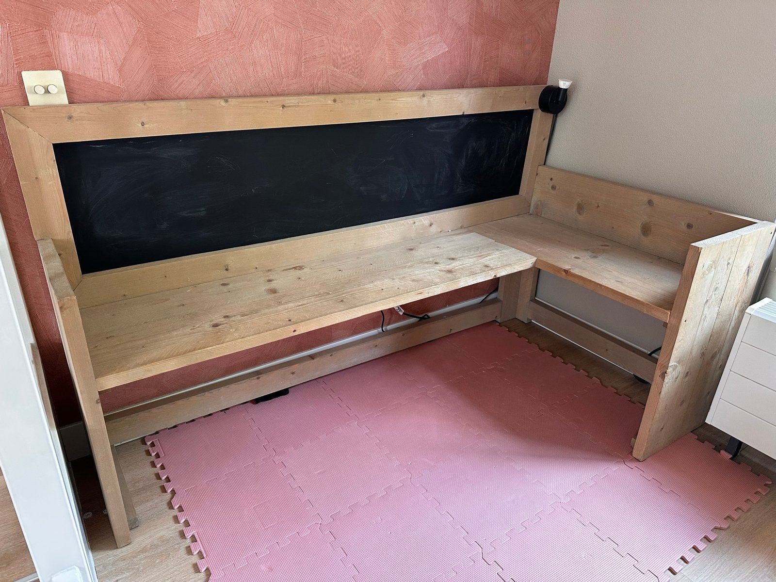 Steigerhout speelhoek met krijtbord 180x90 cm, Ophalen, Gebruikt, Overige typen