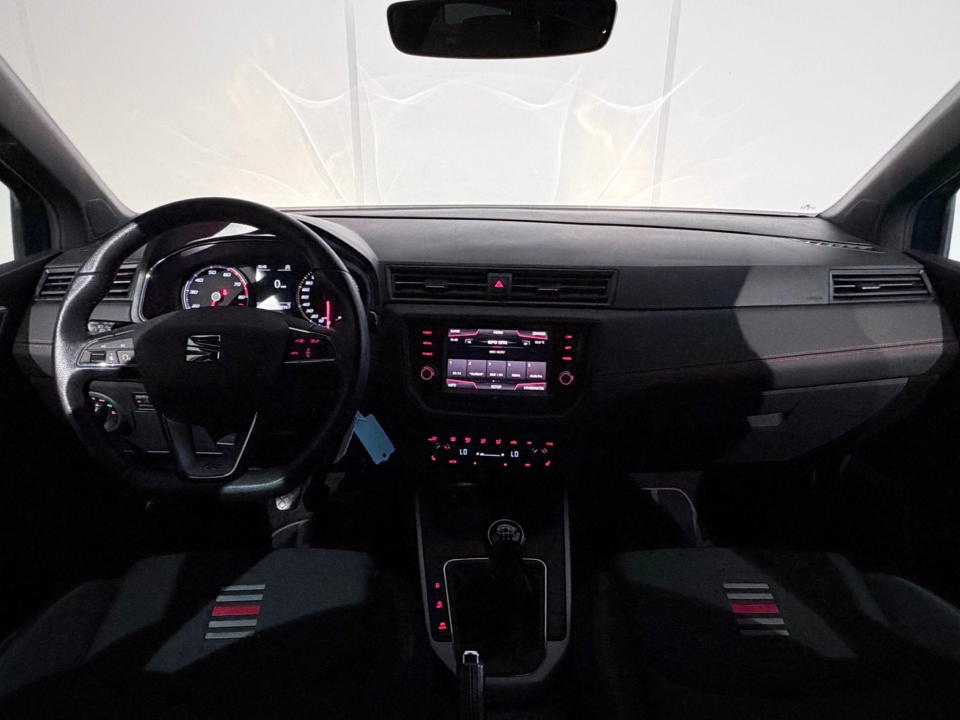 Seat Arona 1.5 TSI EVO FR /Clima/Cruise/BOTS/PDC/Sfeer/Stoel, Auto's, Voorwielaandrijving, Dealer onderhouden, Stof, 4 cilinders