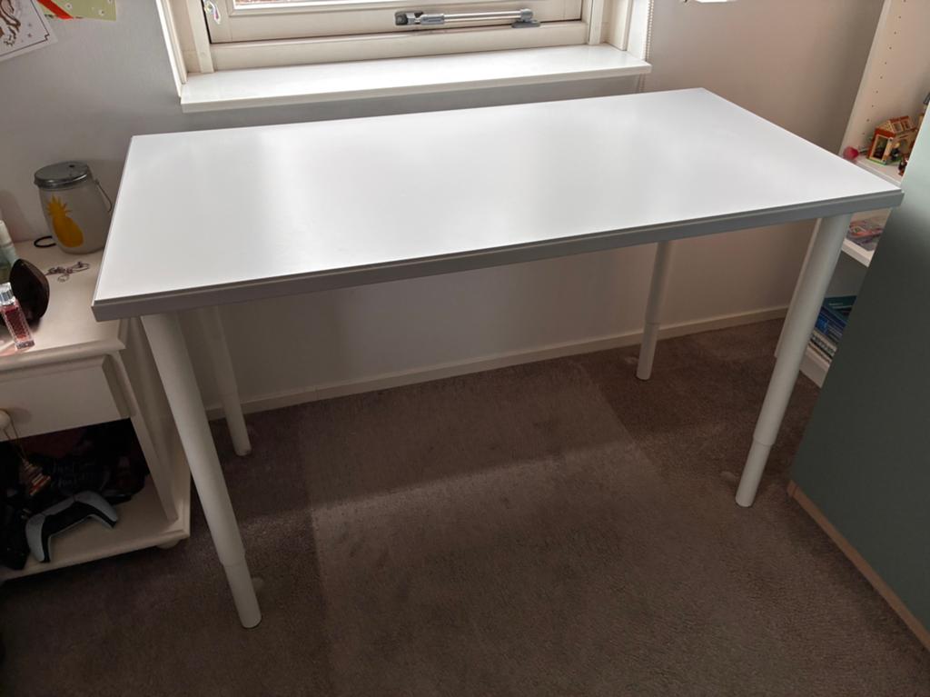 IKEA bureau (grijs), Huis en Inrichting, Bureaus, Ophalen, 120 cm, Hout, Schoolbureau