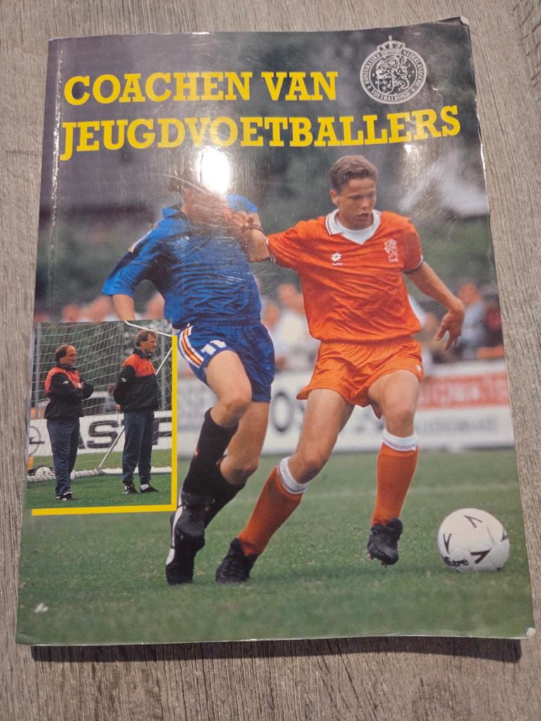 Lingen - Coachen van jeugdvoetballers, Ophalen of Verzenden, Zo goed als nieuw, Lingen