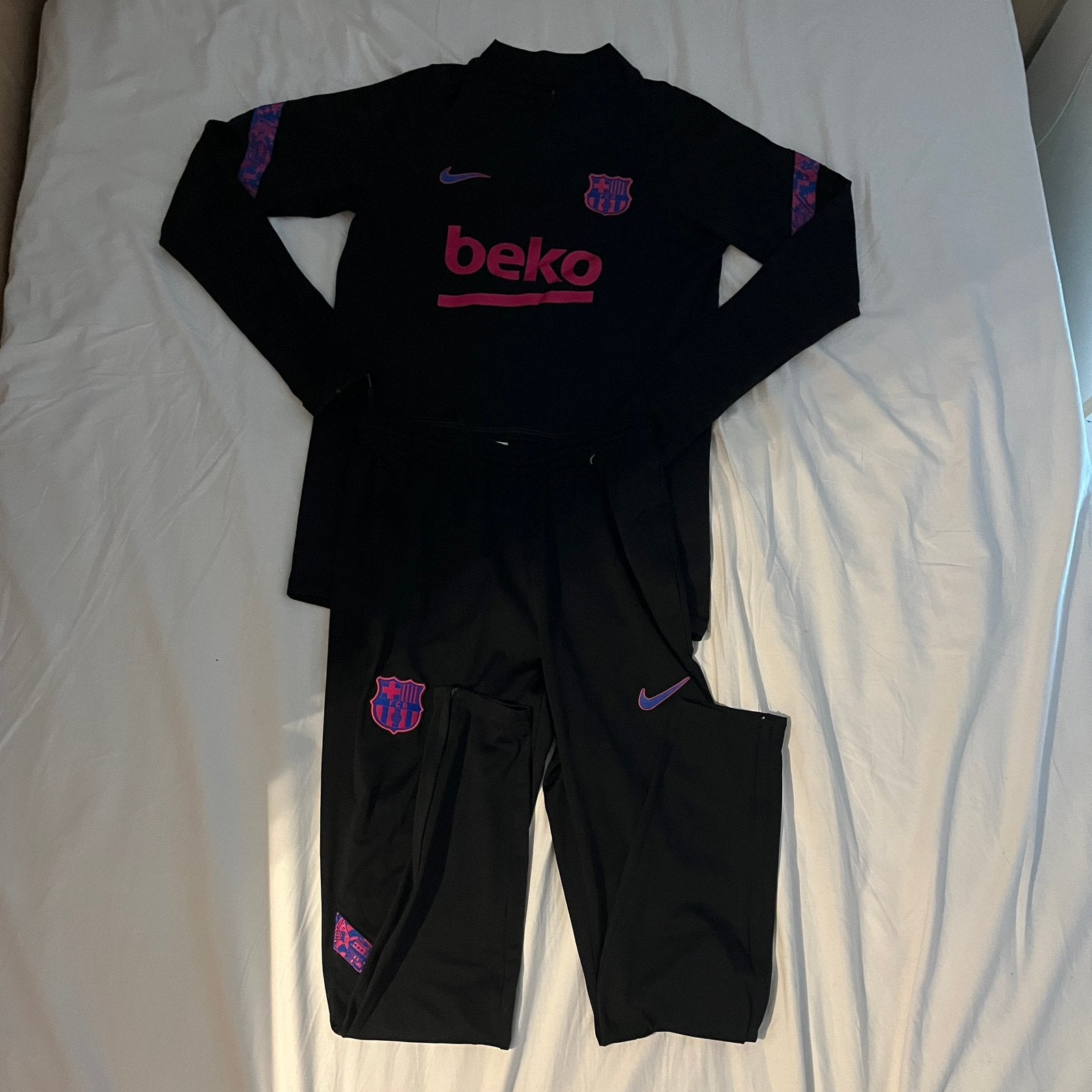 Barcelona C.F. Trainingsvest en broek Authentiek Nike S, Zwart, Nieuw, Ophalen of Verzenden, Voetbal