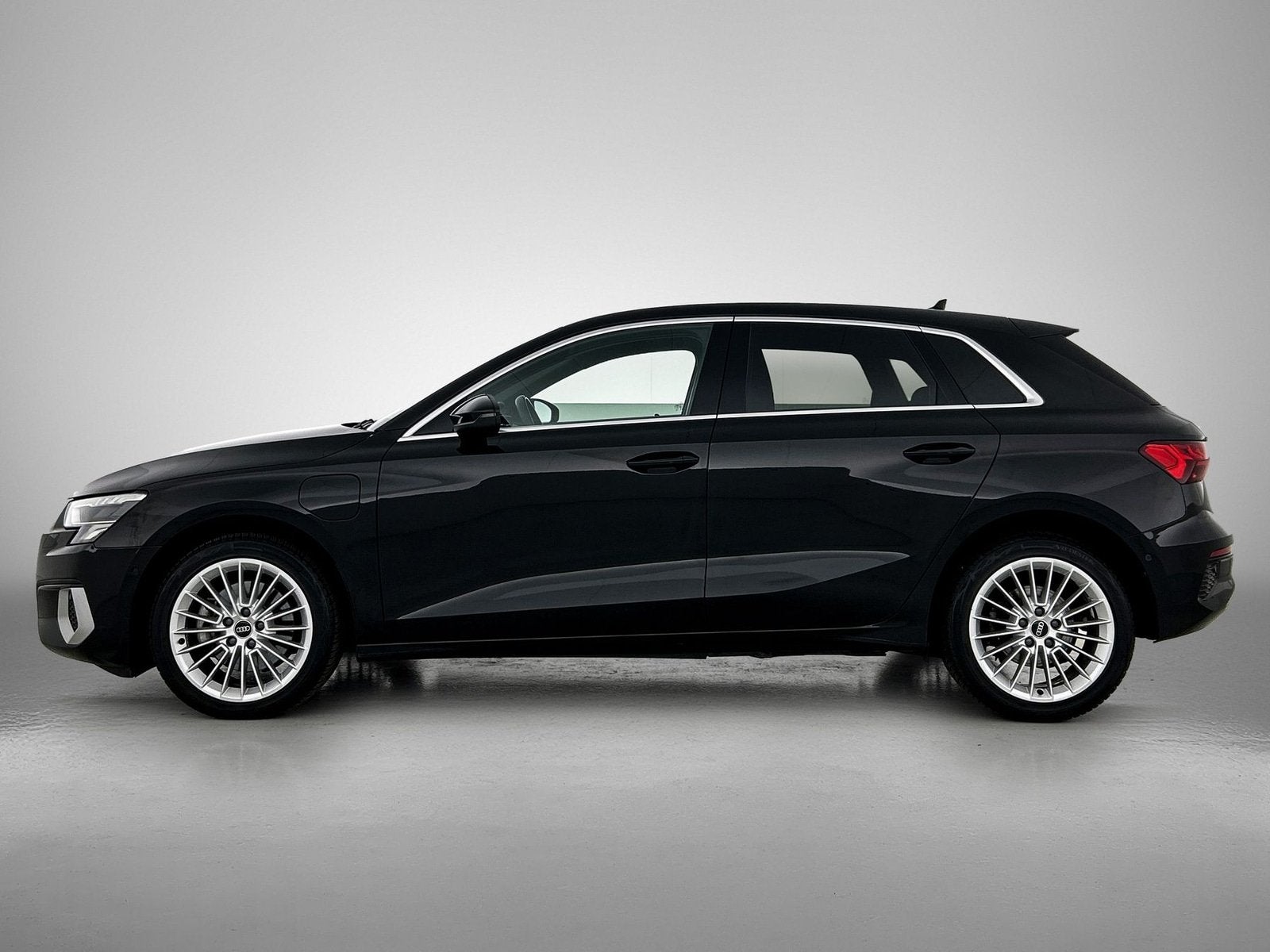 Audi A3 Sportback 40 TFSI e Advanced edition | ACC | Clima |, Auto's, Stof, 4 cilinders, 1535 kg, Zwart