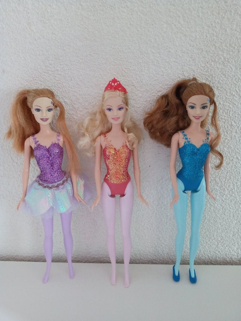 Barbie Princess of Pea, Cinderella en Sleeping Beauty, Kinderen en Baby's, Speelgoed | Poppen, Ophalen of Verzenden, Gebruikt