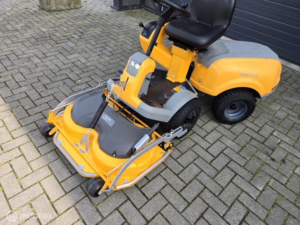 Zitmaaier  stiga park plus 18/5pk hydro  mulch, Ophalen, Zo goed als nieuw, Mulchfunctie