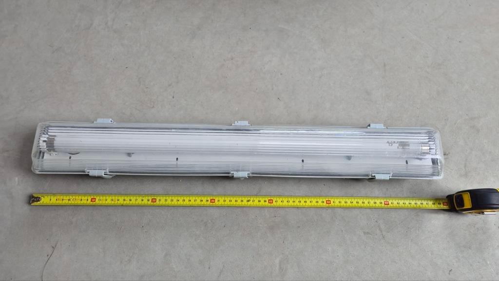 Tl lichtbak 70cm voor vochtige ruimte, Ophalen, Zo goed als nieuw, Minder dan 50 watt, Lamp met armatuur