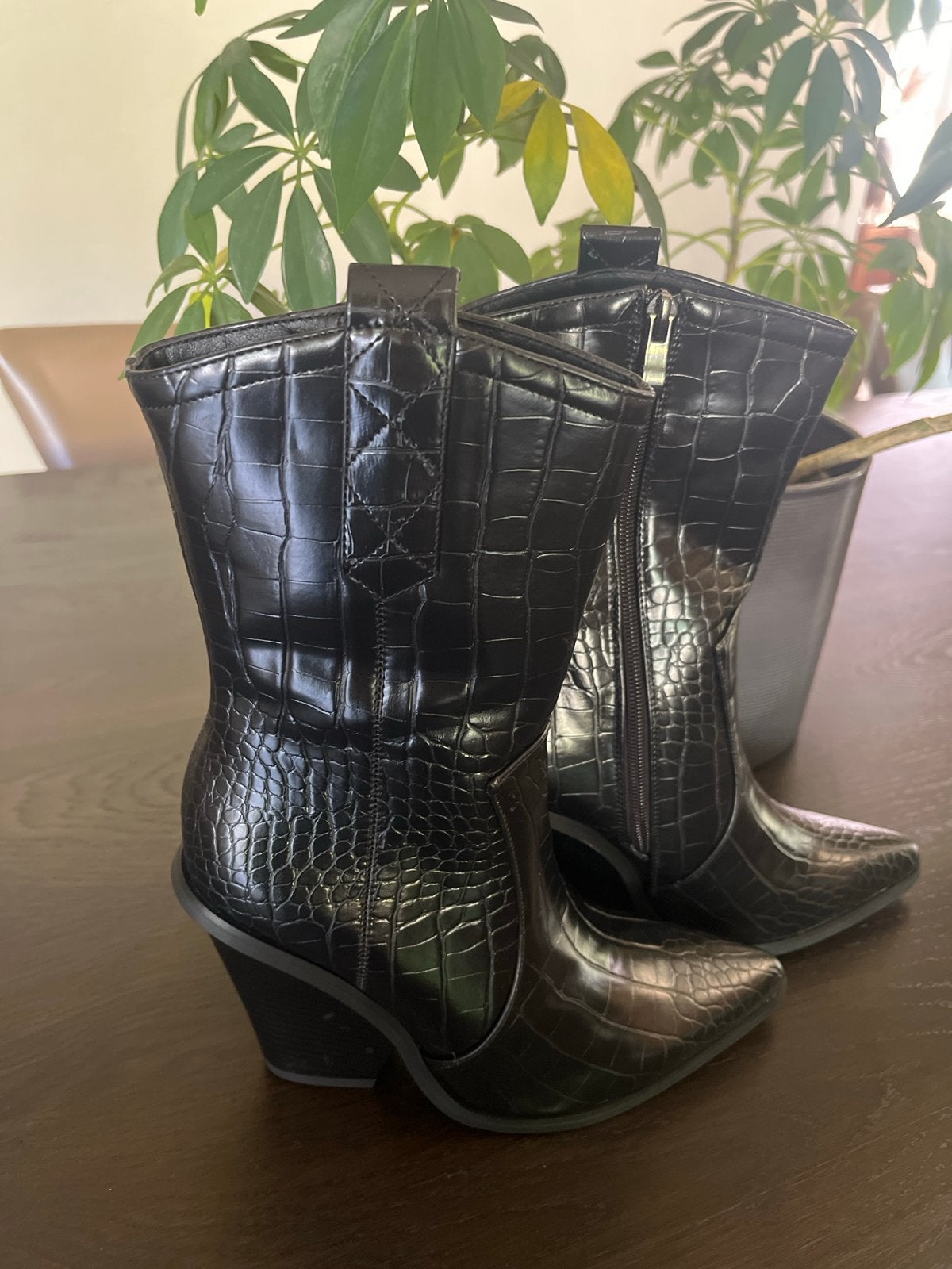Nieuwe cowboylaarzen maat 36 met 9 cm hak, Kleding | Dames, Schoenen, Ophalen of Verzenden, Nieuw, Zwart, Lage of Enkellaarzen