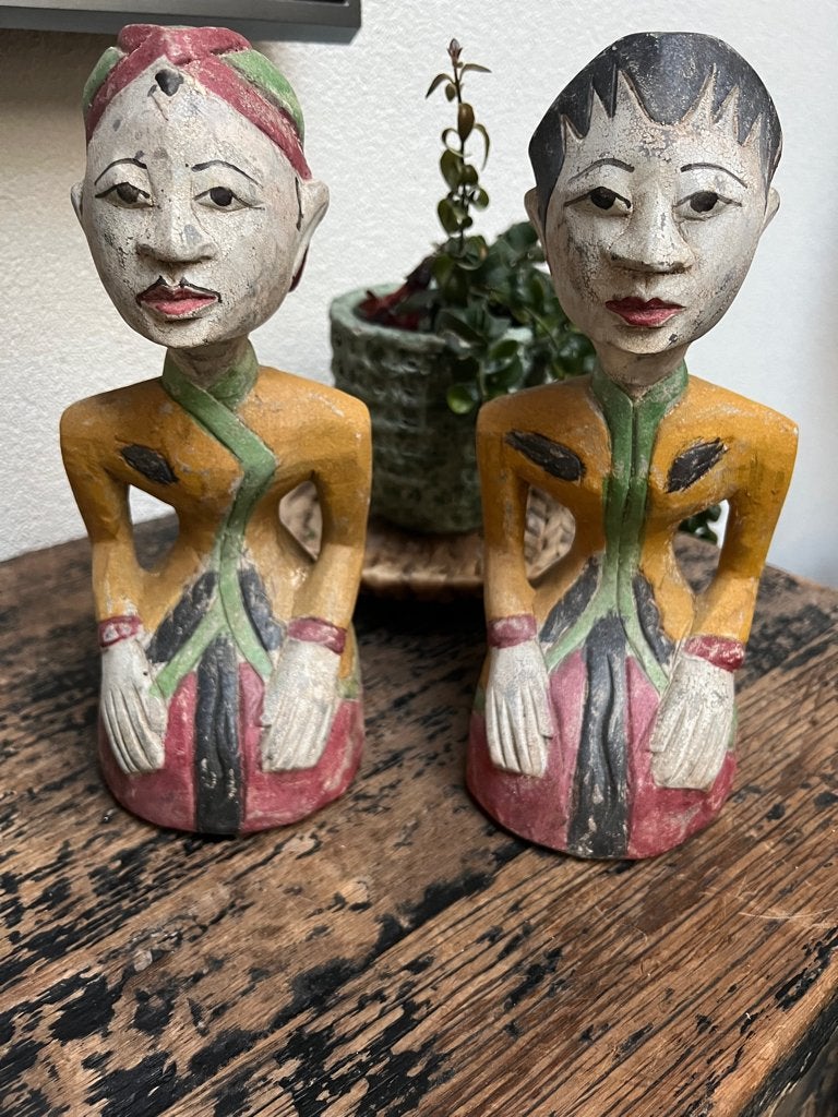 Javaans houtsnijwerk echtpaar Indonesie Loro Blonyo geel set, Groep mensen, Ophalen of Verzenden, 20 - 50 cm, Beeld