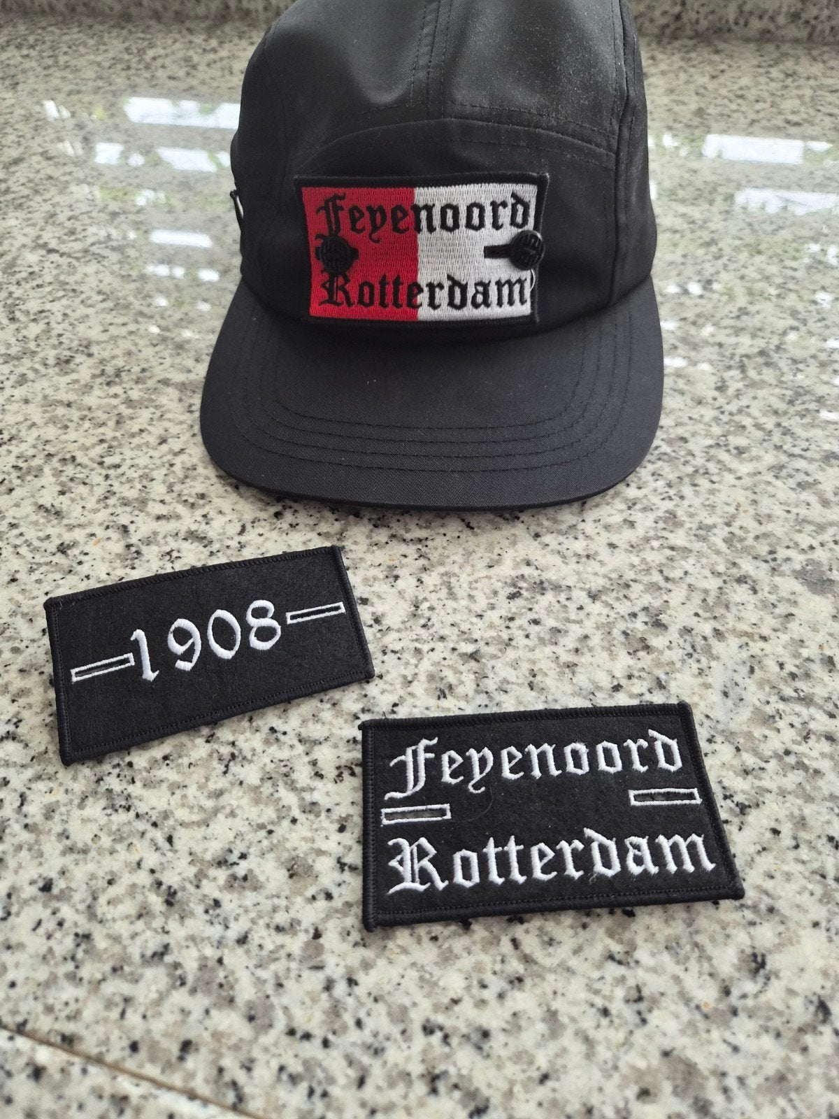 Feyenoord Rotterdam Hooligan Pet met verwisselbare patches, Feyenoord, One size fits all, Ophalen of Verzenden, Pet