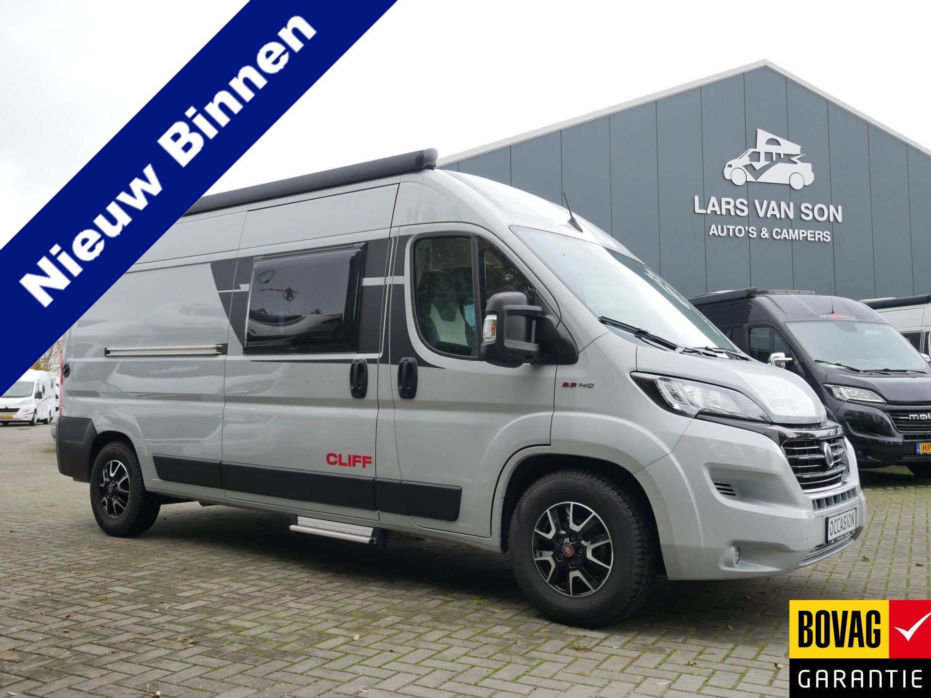 Sunlight Cliff 600 XV, 6 Meter Buscamper, Dwarsbed, Fiat, Buscamper of Camperbus, Sunlight, Ringverwarming, Almersdorperweg 39
1674NW  OPPERDOES, NL