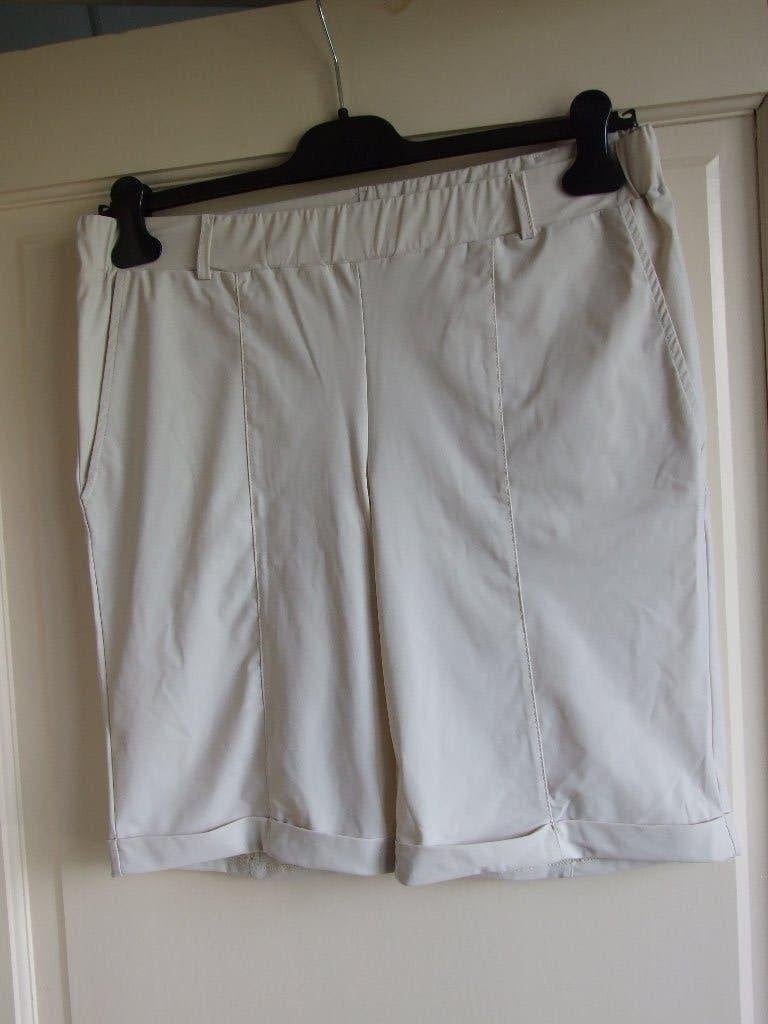 Ned nieuwe korte broek in travelstof beige M, Kleding | Dames, Broeken en Pantalons, Maat 38/40 (M), Kort, Beige, Nieuw