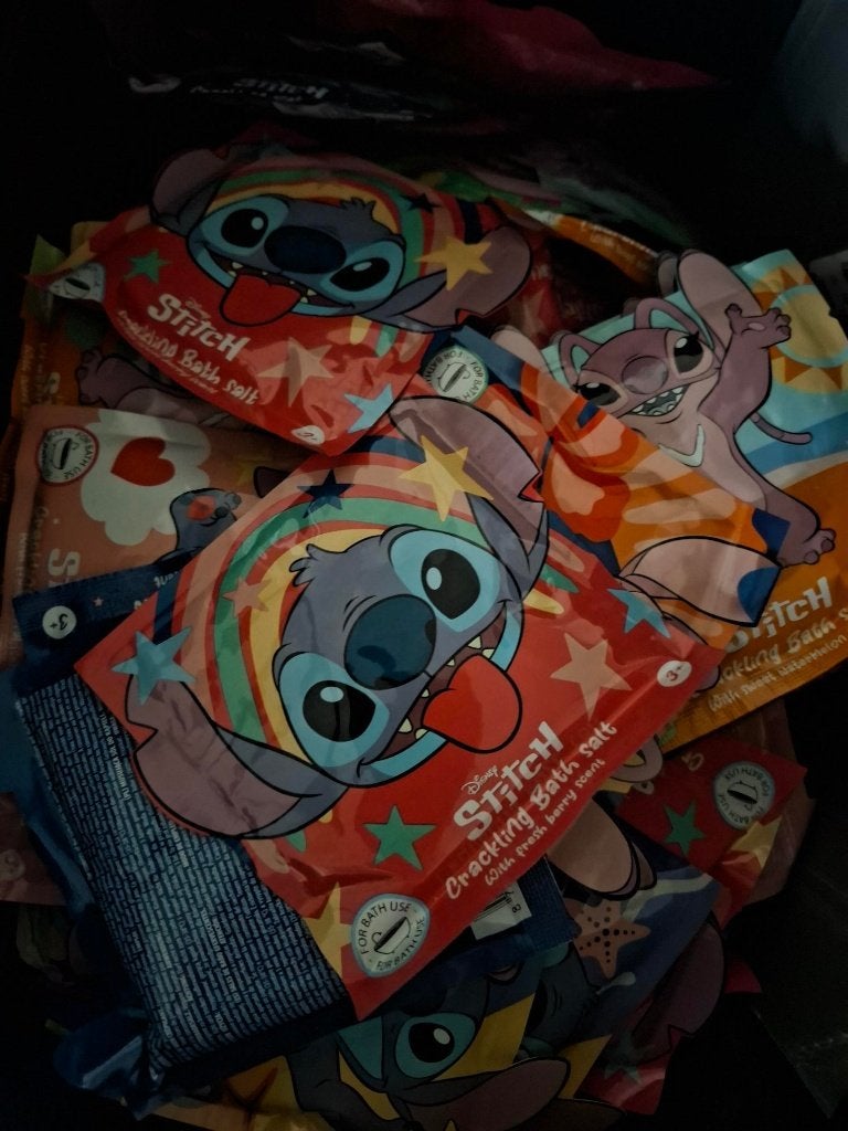 500 zakjes Disney Stitch - badzout 55 gram (advr 400), Ophalen of Verzenden, Nieuw, Bad & Douche