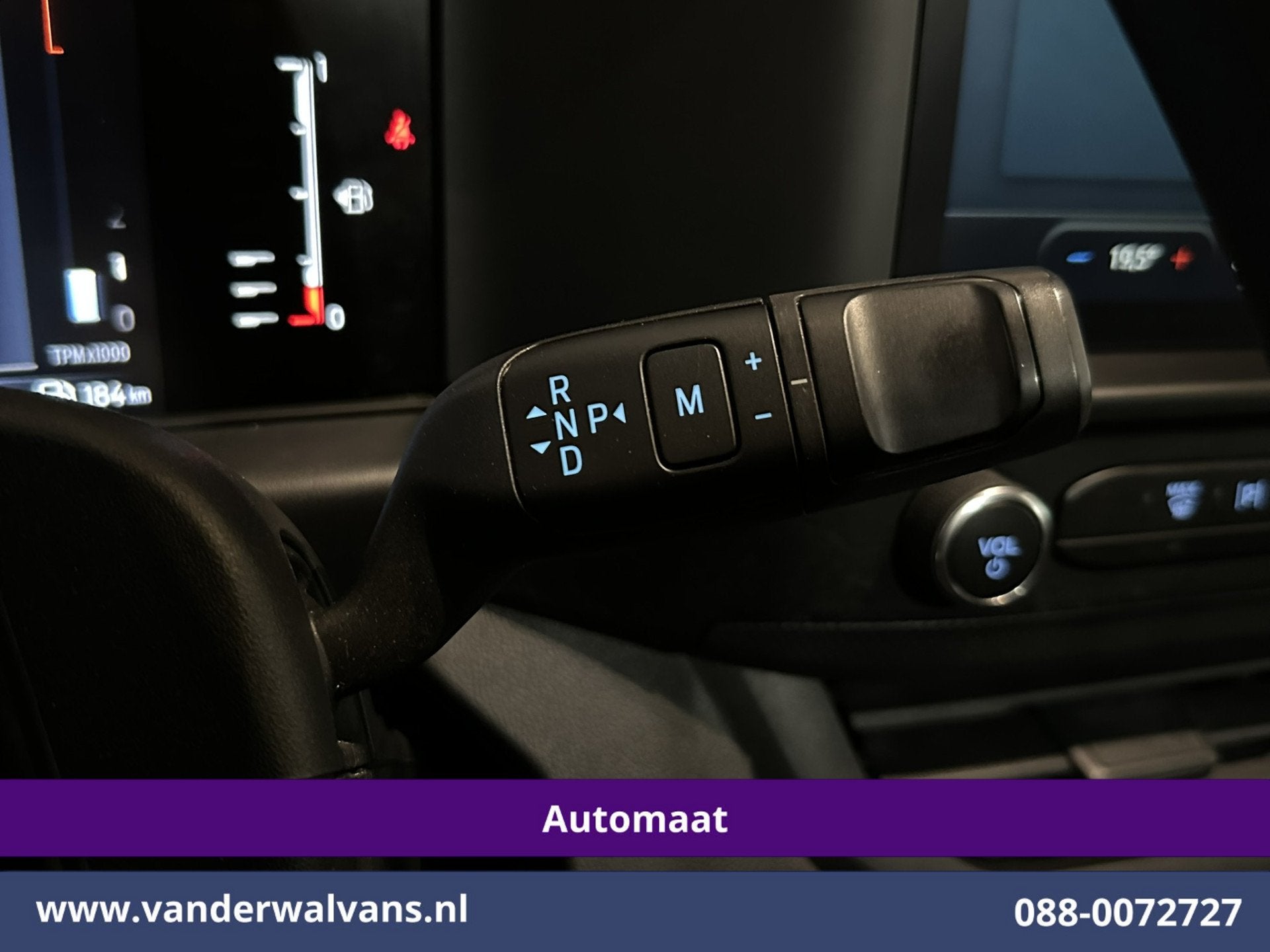 Foto 2 van Ford Transit Custom 2.0 TDCI 136pk Automaat L1H1 Euro6 Airco