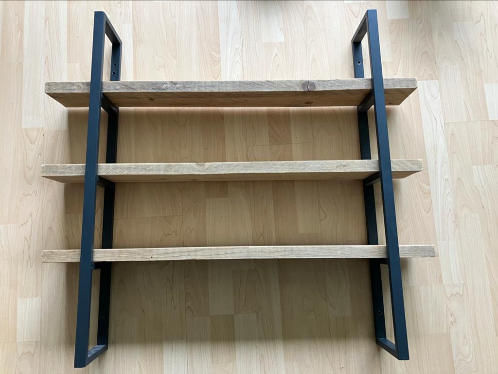 Decoratieve wandplanken met zwart stalen frame, Ophalen, Gebruikt
