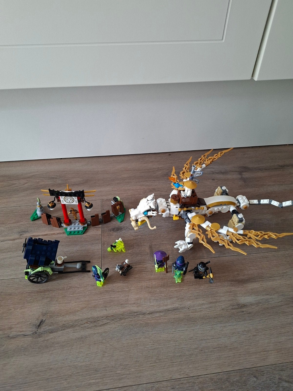 LEGO Ninjago Gouden Draak 70734 met handleiding