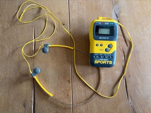 sony sports walkman srf m70, Audio, Tv en Foto, Walkmans, Discmans en Minidiscspelers, Ophalen of Verzenden, Walkman