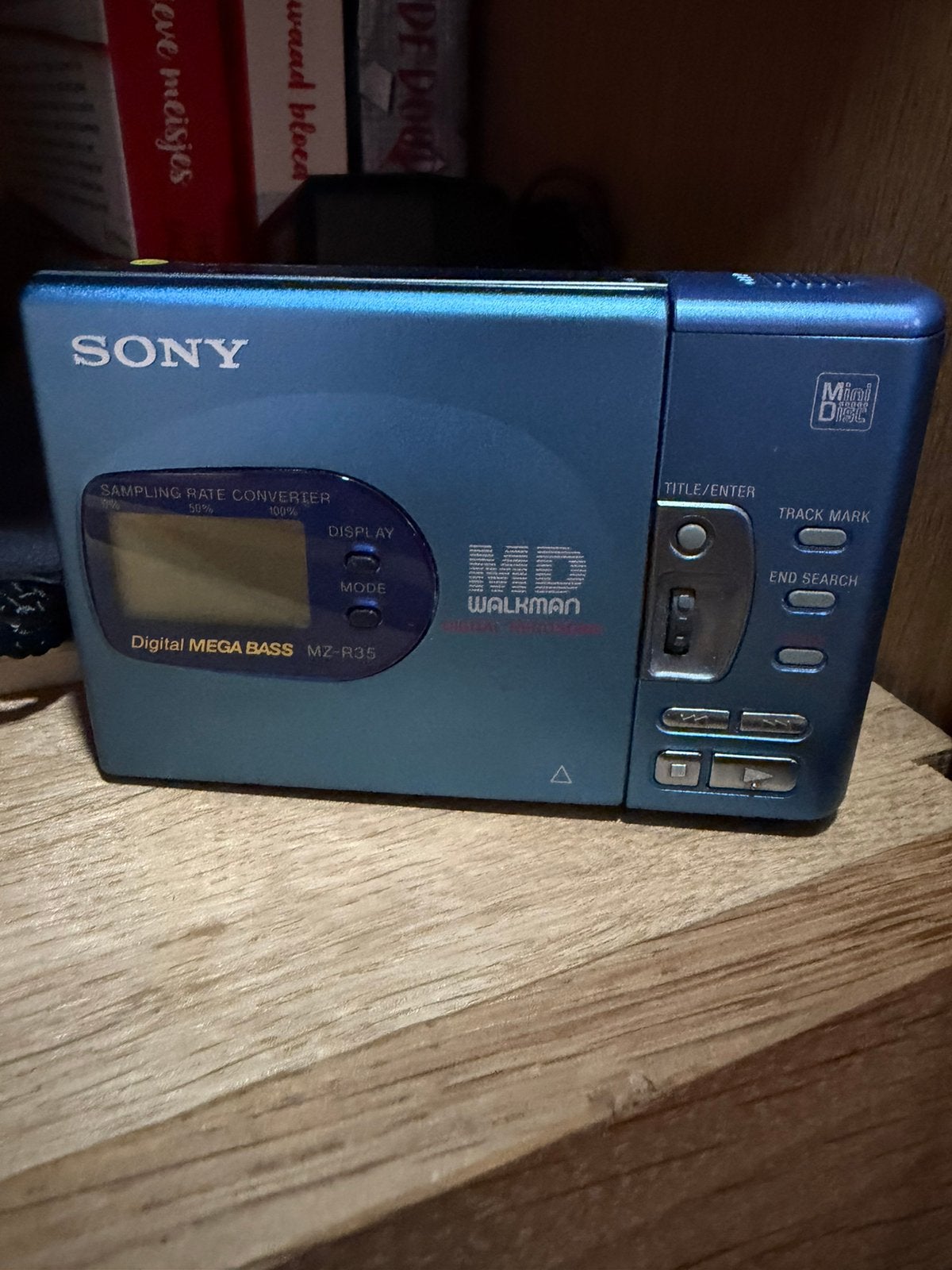 Sony MZ-R35 MiniDisc Walkman, boekje, orgineel tasje, lader, Audio, Tv en Foto, Walkmans, Discmans en Minidiscspelers, Ophalen of Verzenden