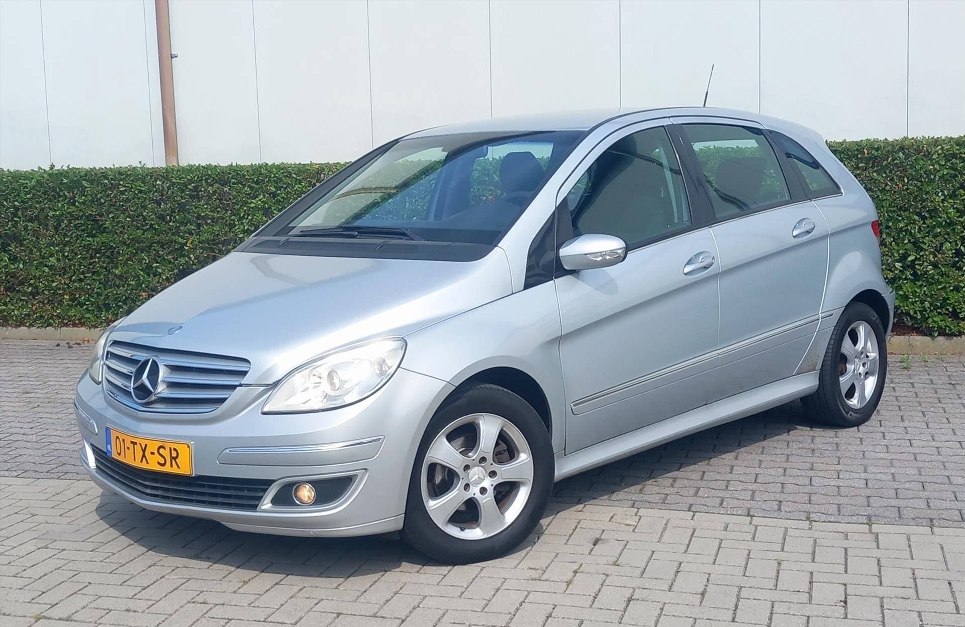 MERCEDES B-Klasse 1.7 B180 5DRS BLUE-EFFICIENCY, Auto's, Voorwielaandrijving, Dealer onderhouden, Gebruikt, Zwart