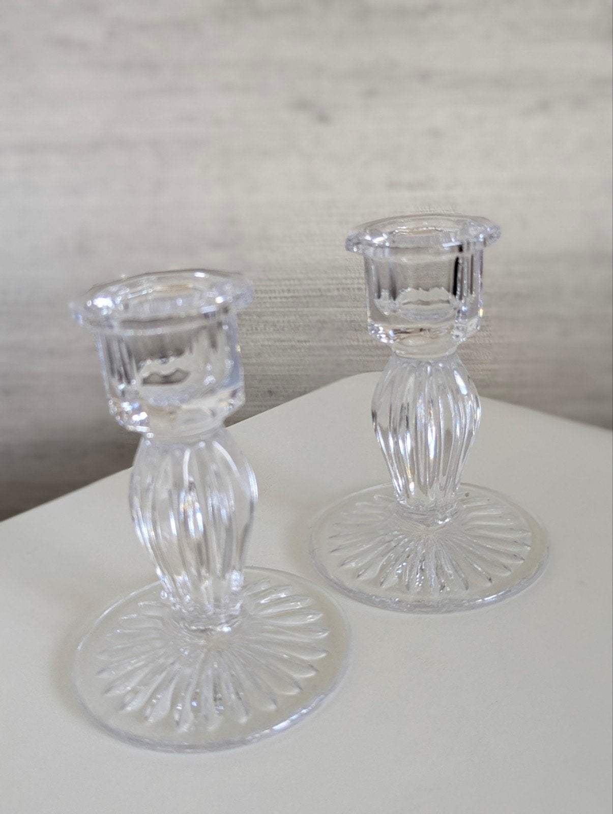 Set van 2 glazen kandelaars – Vintage / Retro, Ophalen of Verzenden, Mdf, Plinten